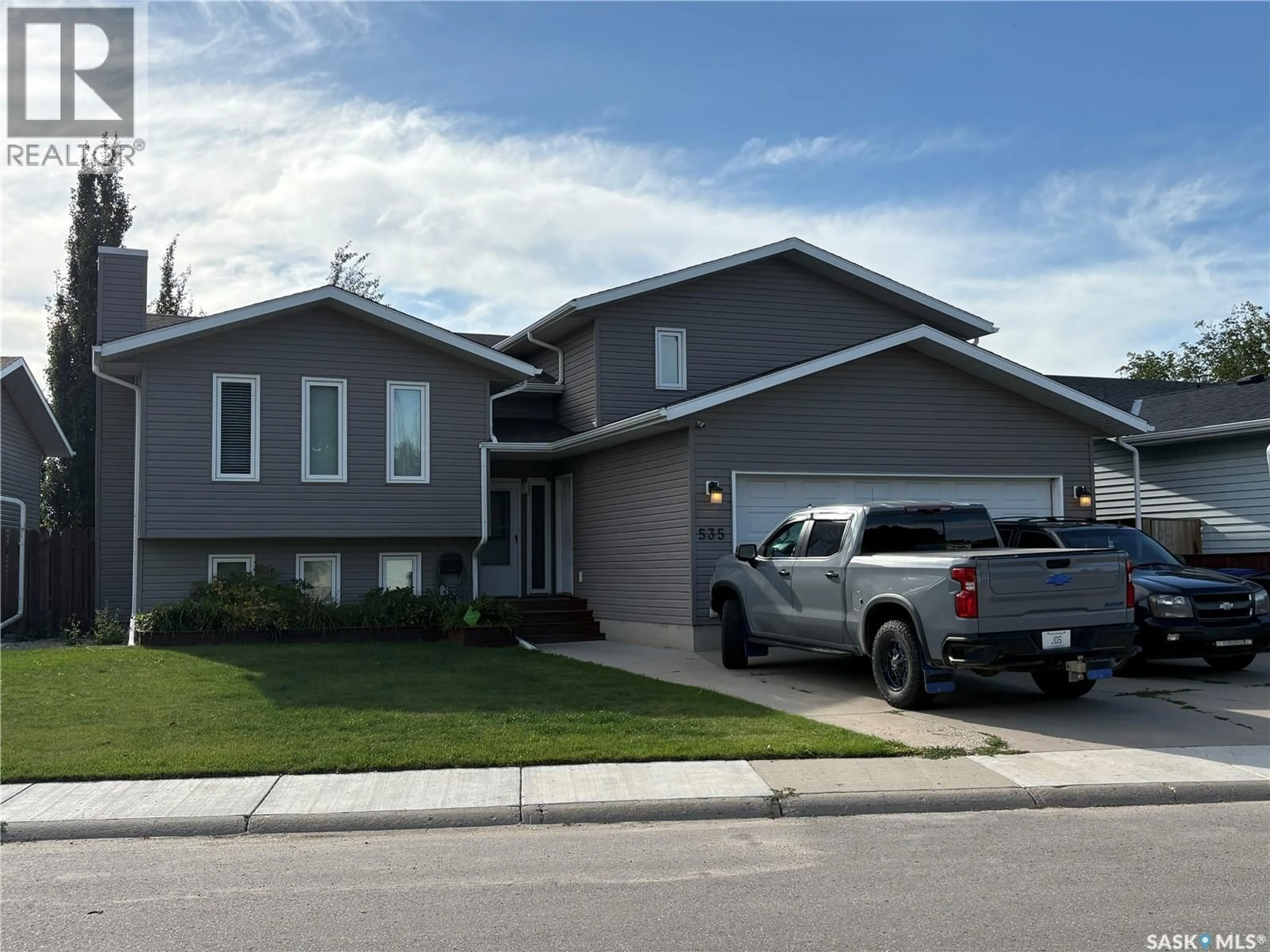Home with vinyl exterior material, street for 535 LALOCHE ROAD, Saskatoon Saskatchewan S7K5G1