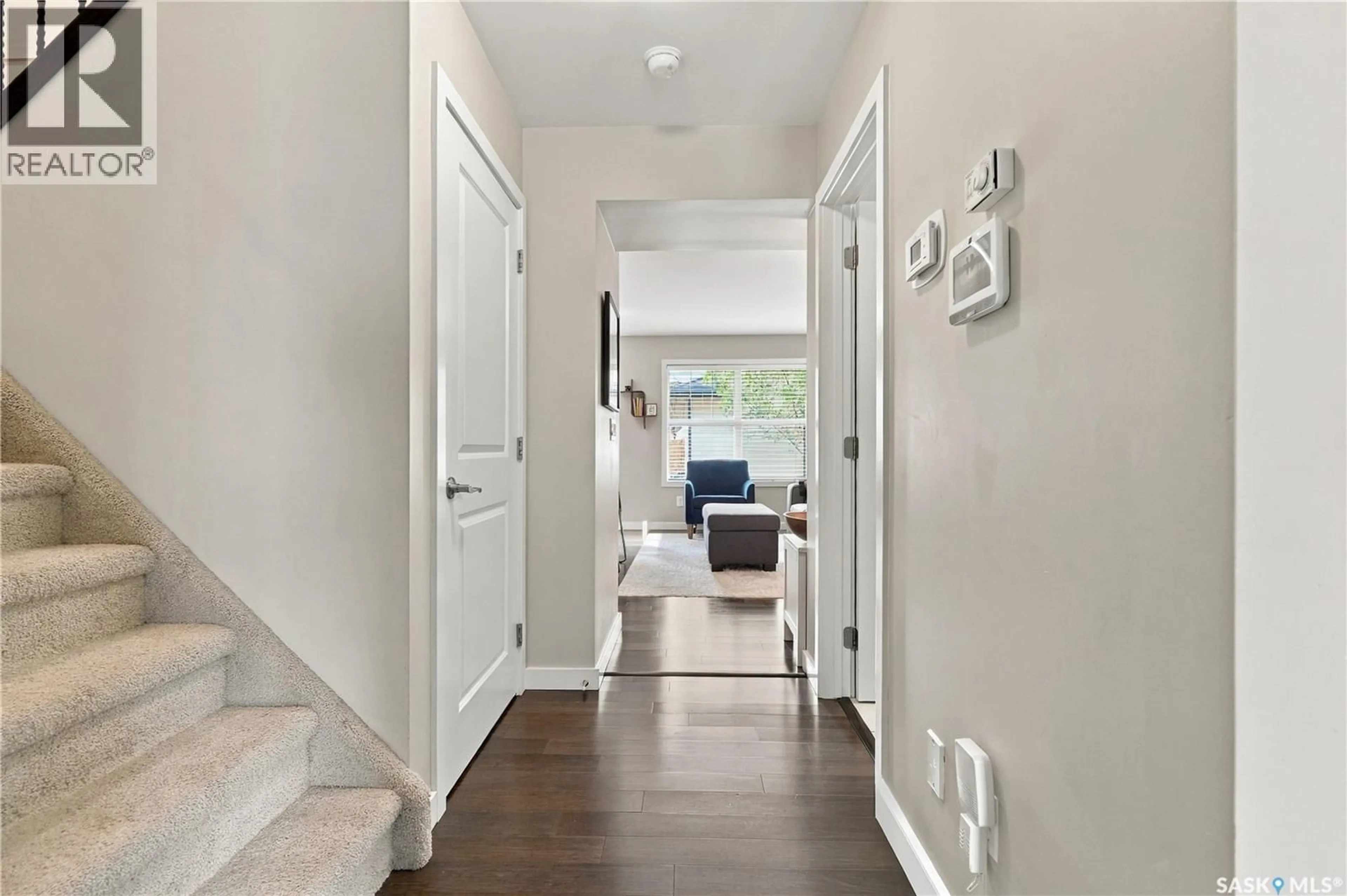 Indoor entryway for 203 - 410 LEDINGHAM WAY, Saskatoon Saskatchewan S7V0C4