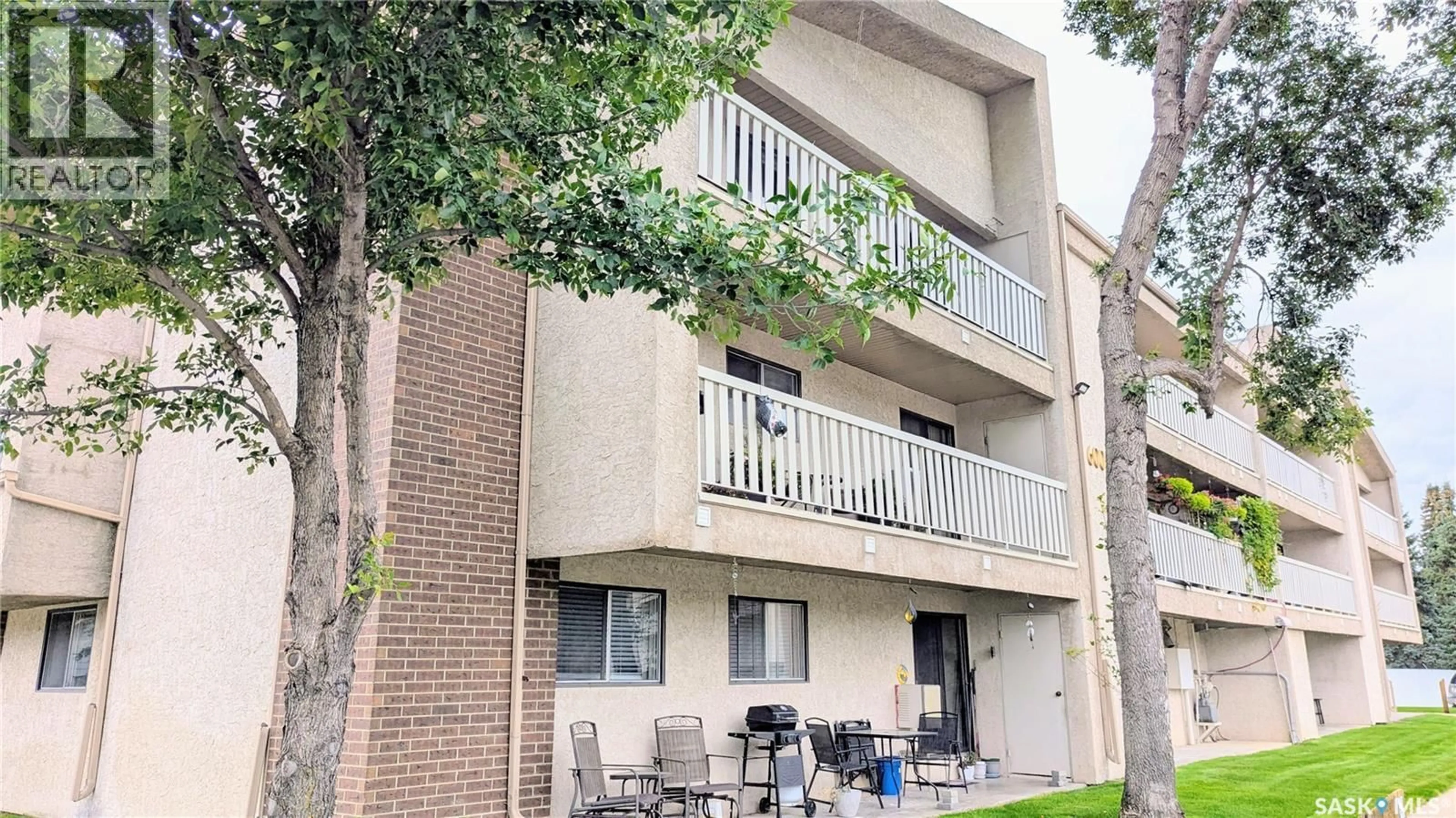 Patio, unknown for 310 - 631 STILLWATER DRIVE, Saskatoon Saskatchewan S7J4H7