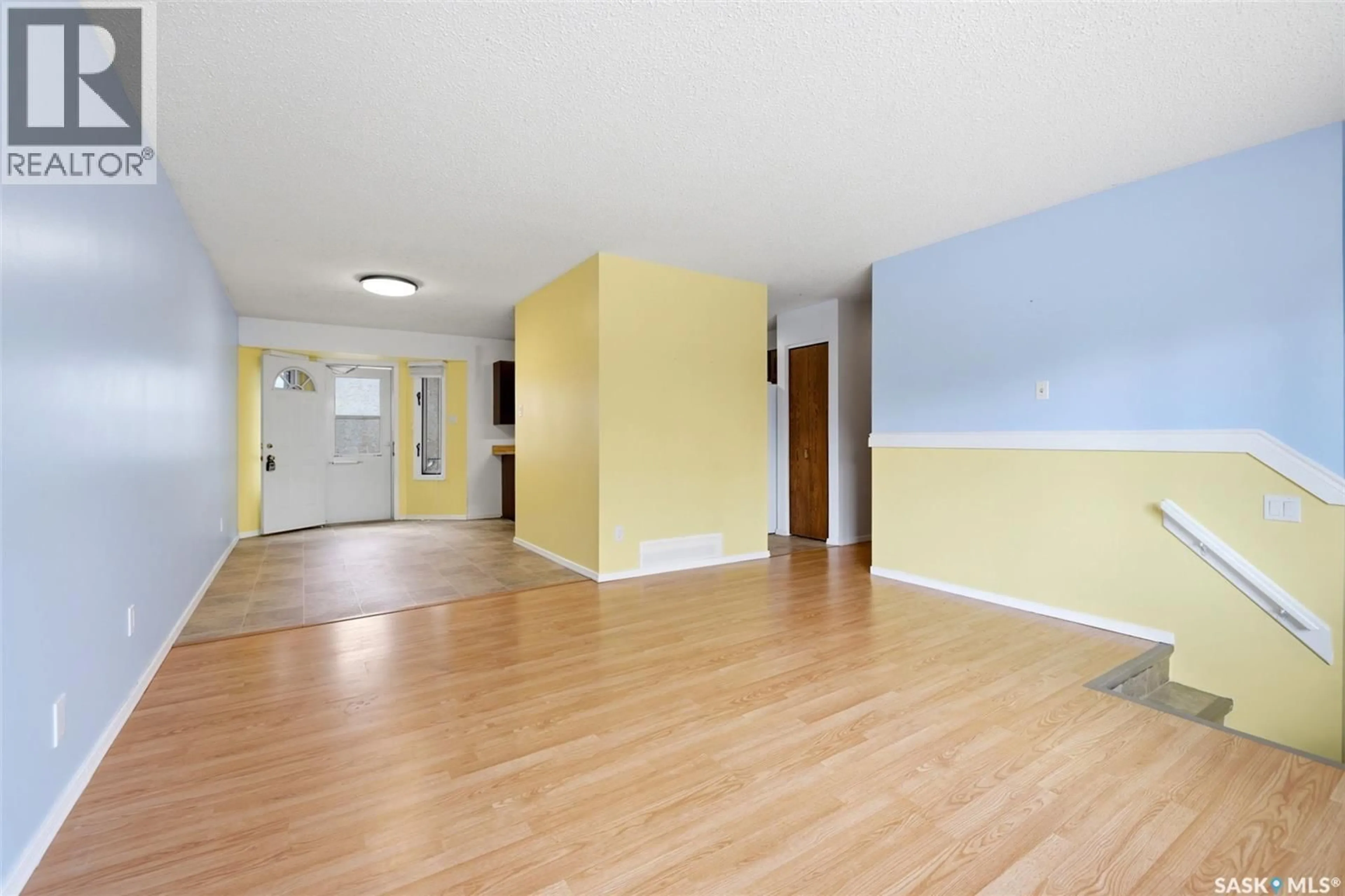 Unknown for 87 VERNON CRESCENT, Regina Saskatchewan S4R7S8