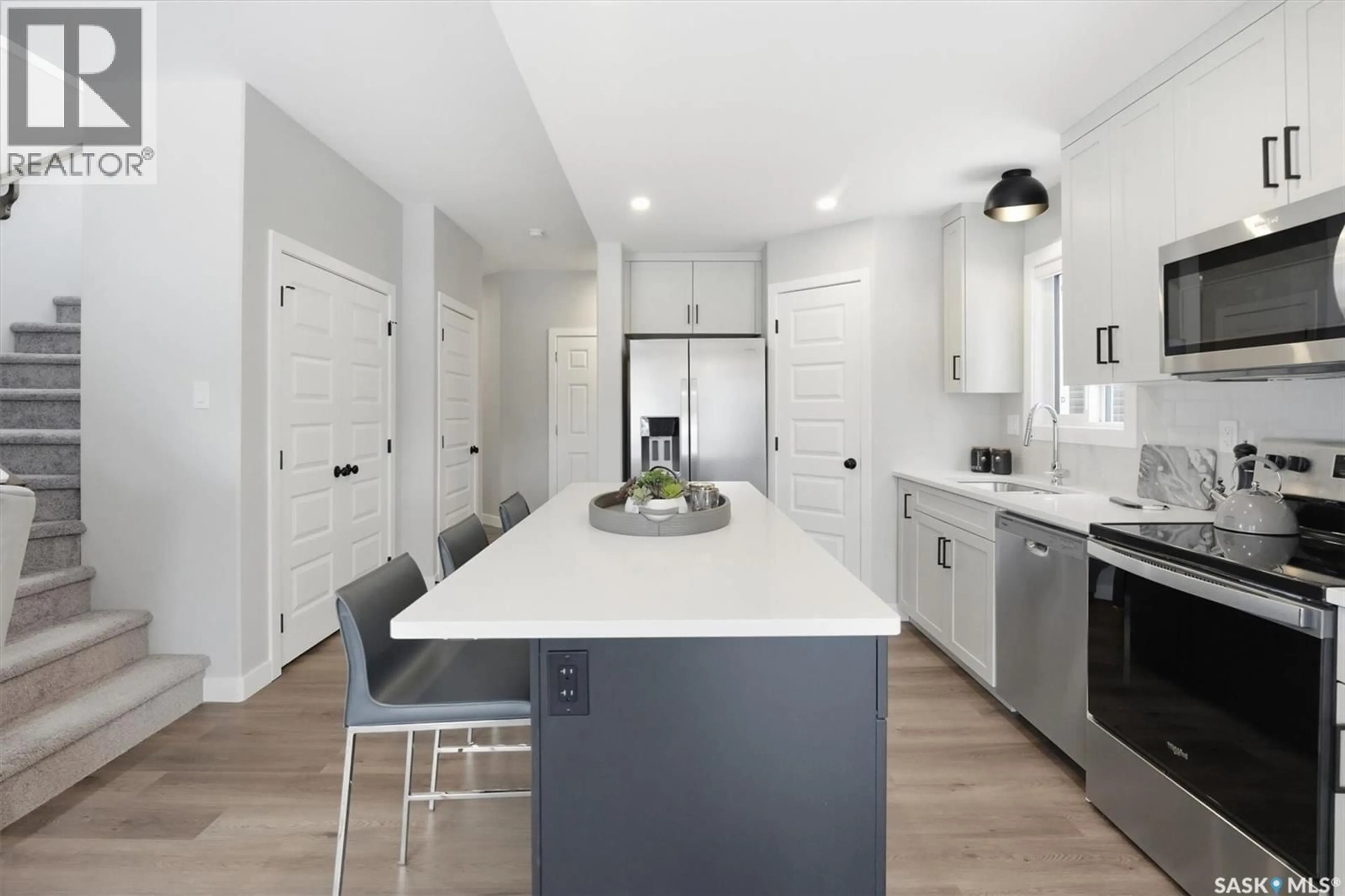 Open concept kitchen, unknown for 1262 YUEL WAY, Saskatoon Saskatchewan S7W1N9