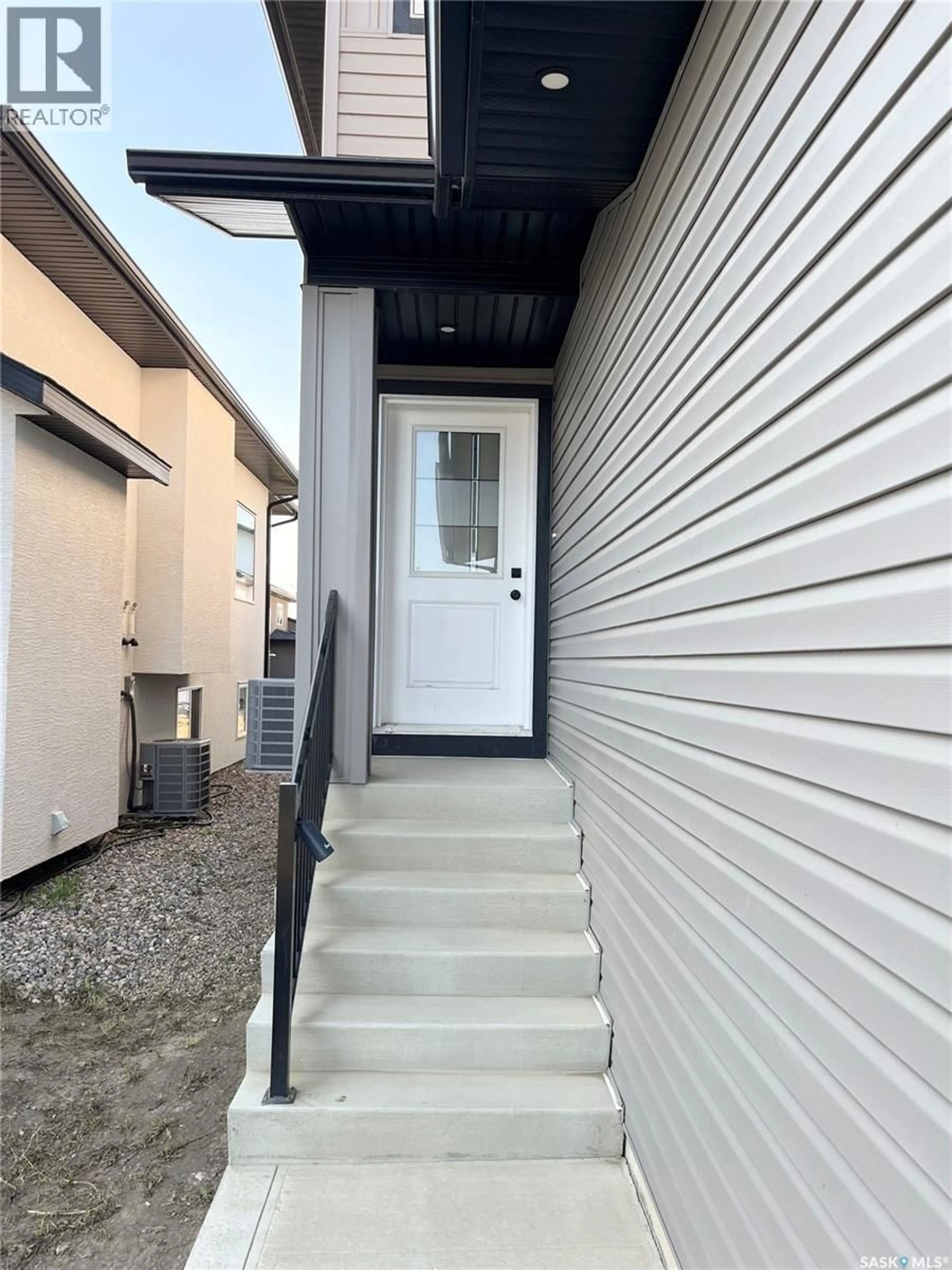 Unknown for 222 NIGHTINGALE ROAD, Saskatoon Saskatchewan S7L6Y1