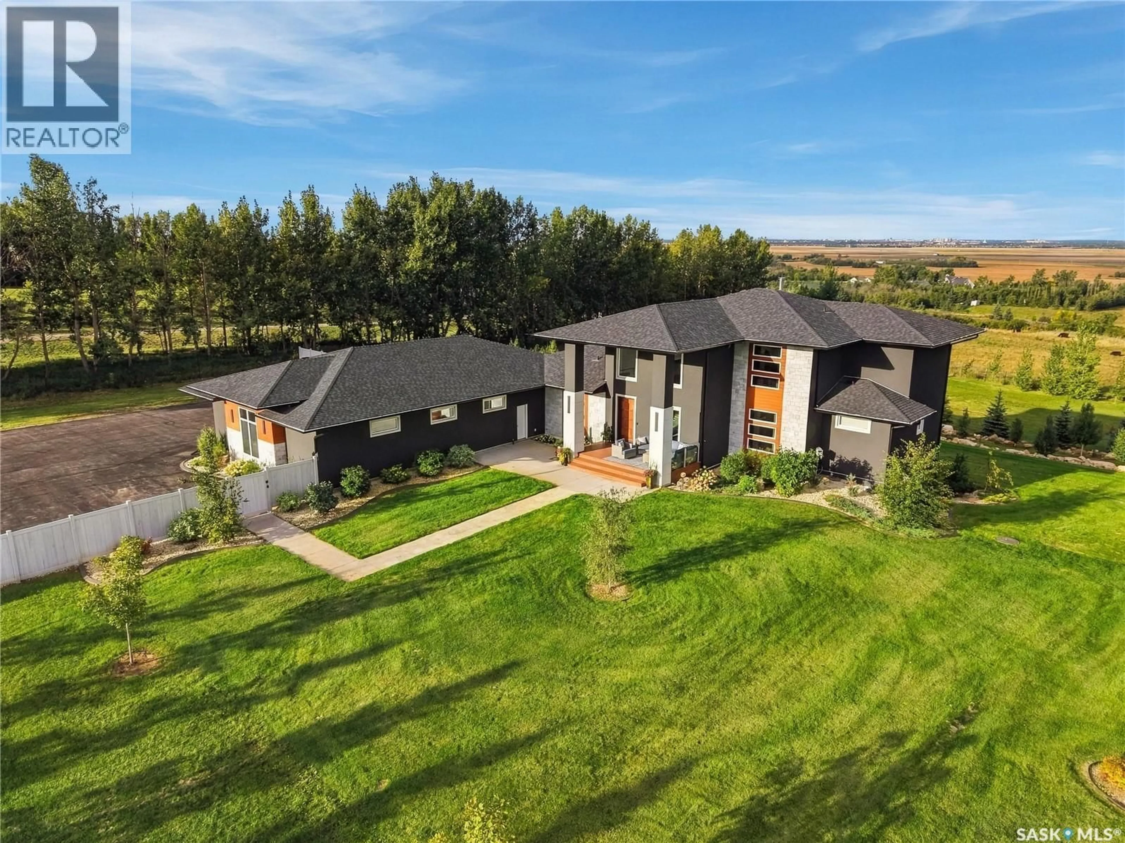 A pic from outside/outdoor area/front of a property/back of a property/a pic from drone, building for 37142 EAGLE RIDGE, Corman Park Rm No. 344 Saskatchewan S7K2L6