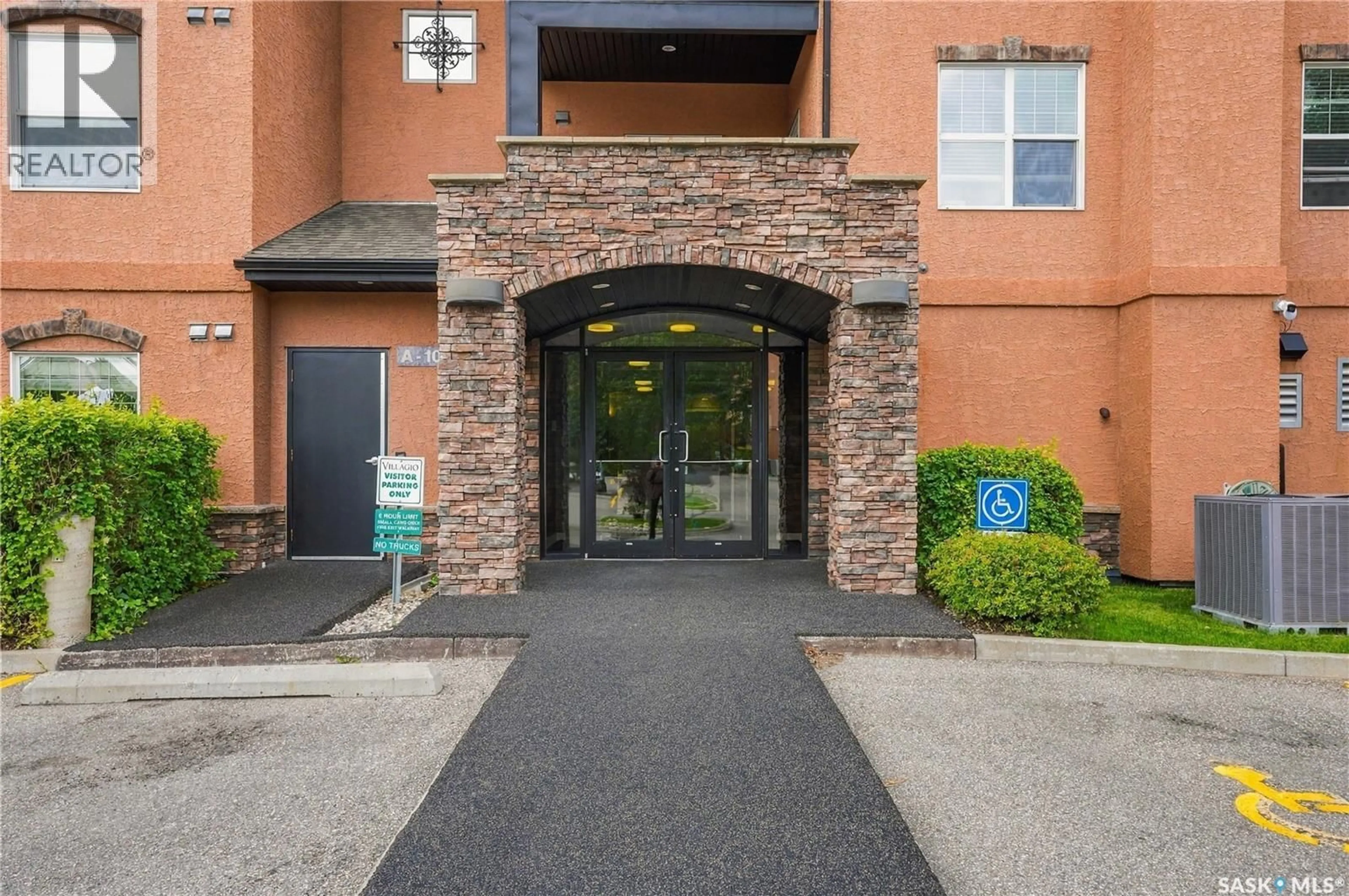 Indoor foyer for A106 - 103 WELLMAN LANE, Saskatoon Saskatchewan S7T0C1