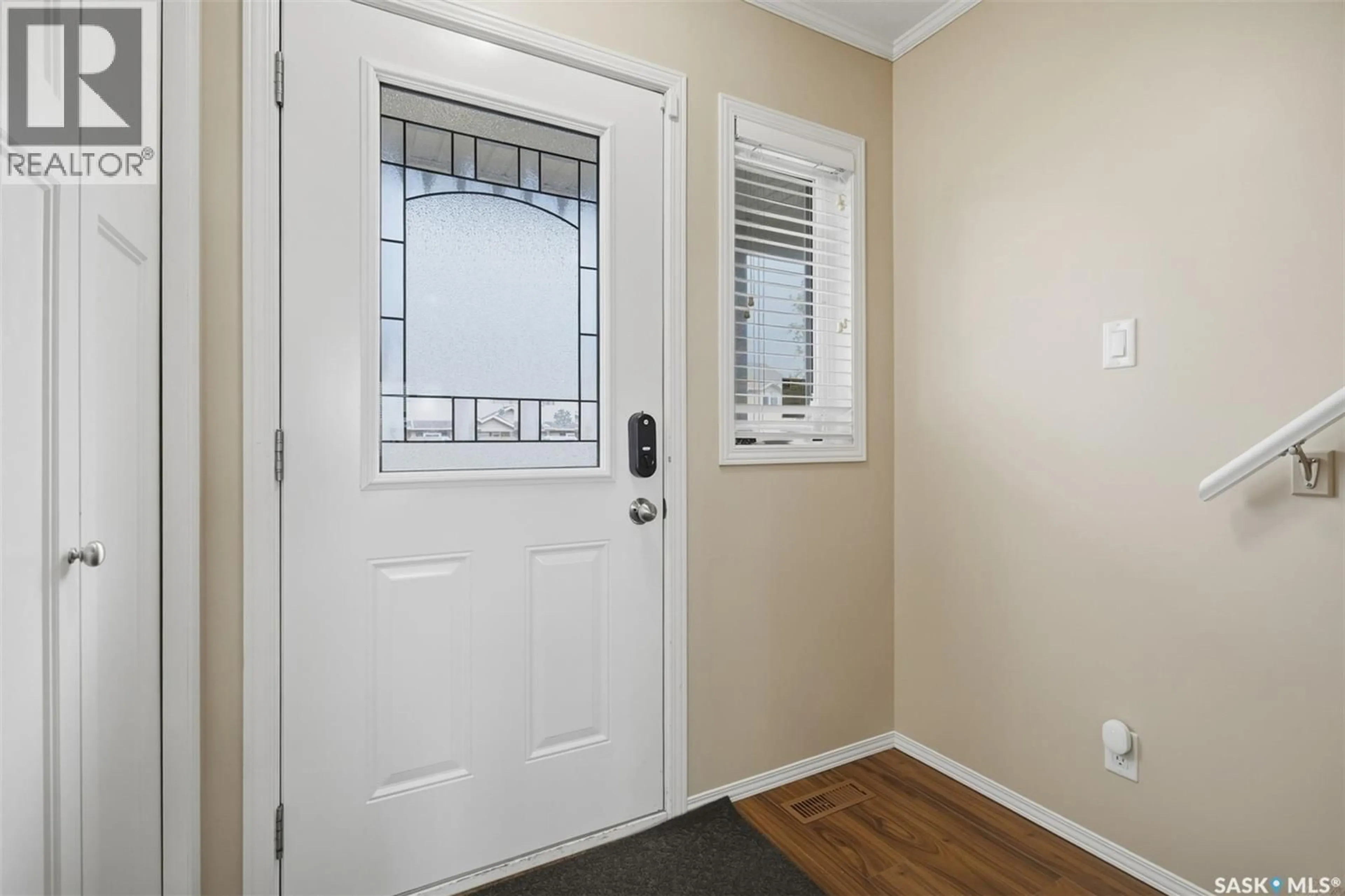 Indoor entryway for 115 - 310 DALGLEISH LINK, Saskatoon Saskatchewan S7W0N5