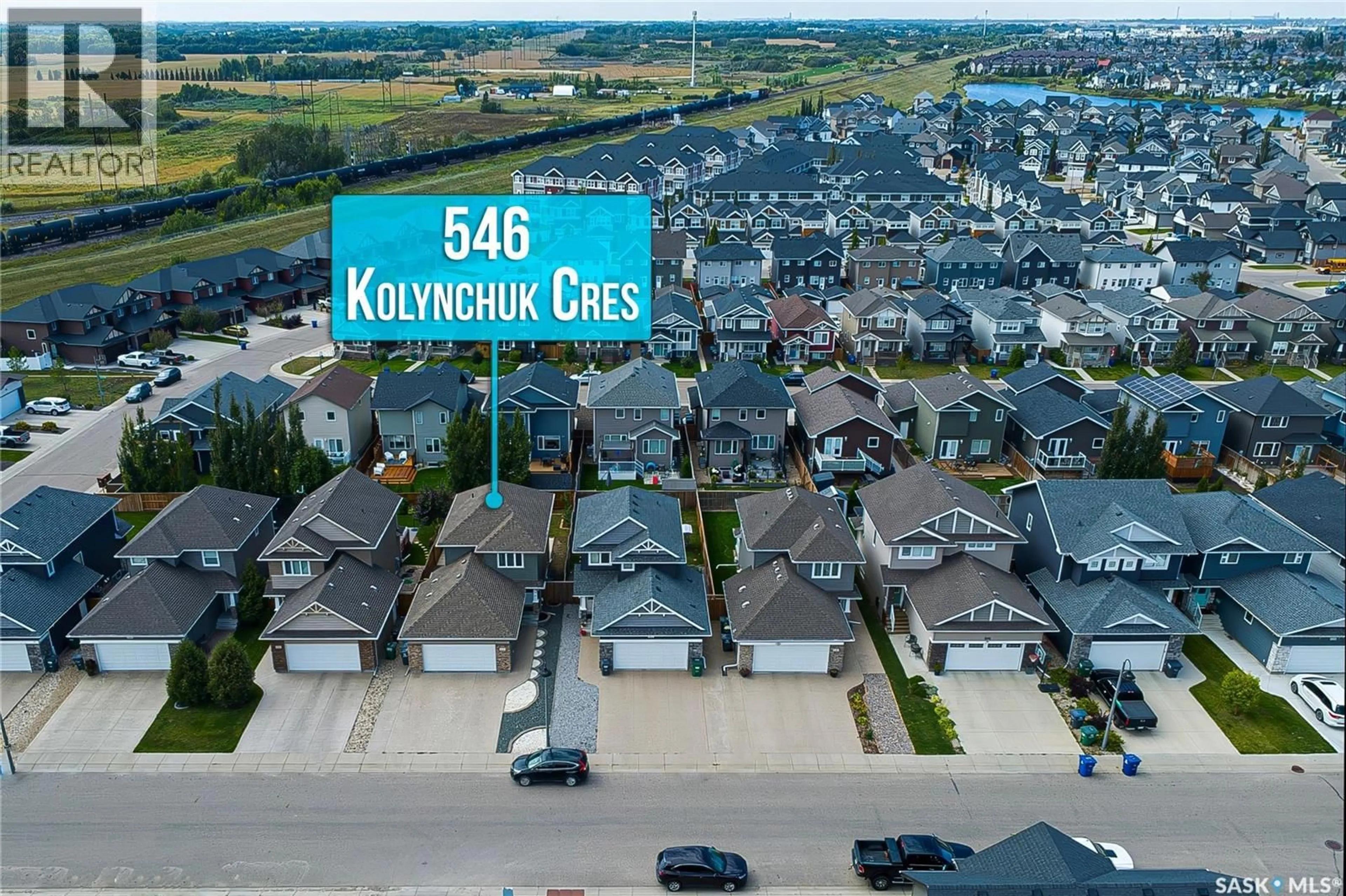 A pic from outside/outdoor area/front of a property/back of a property/a pic from drone, city buildings view from balcony for 546 KOLYNCHUK CRESCENT, Saskatoon Saskatchewan S7T0V9