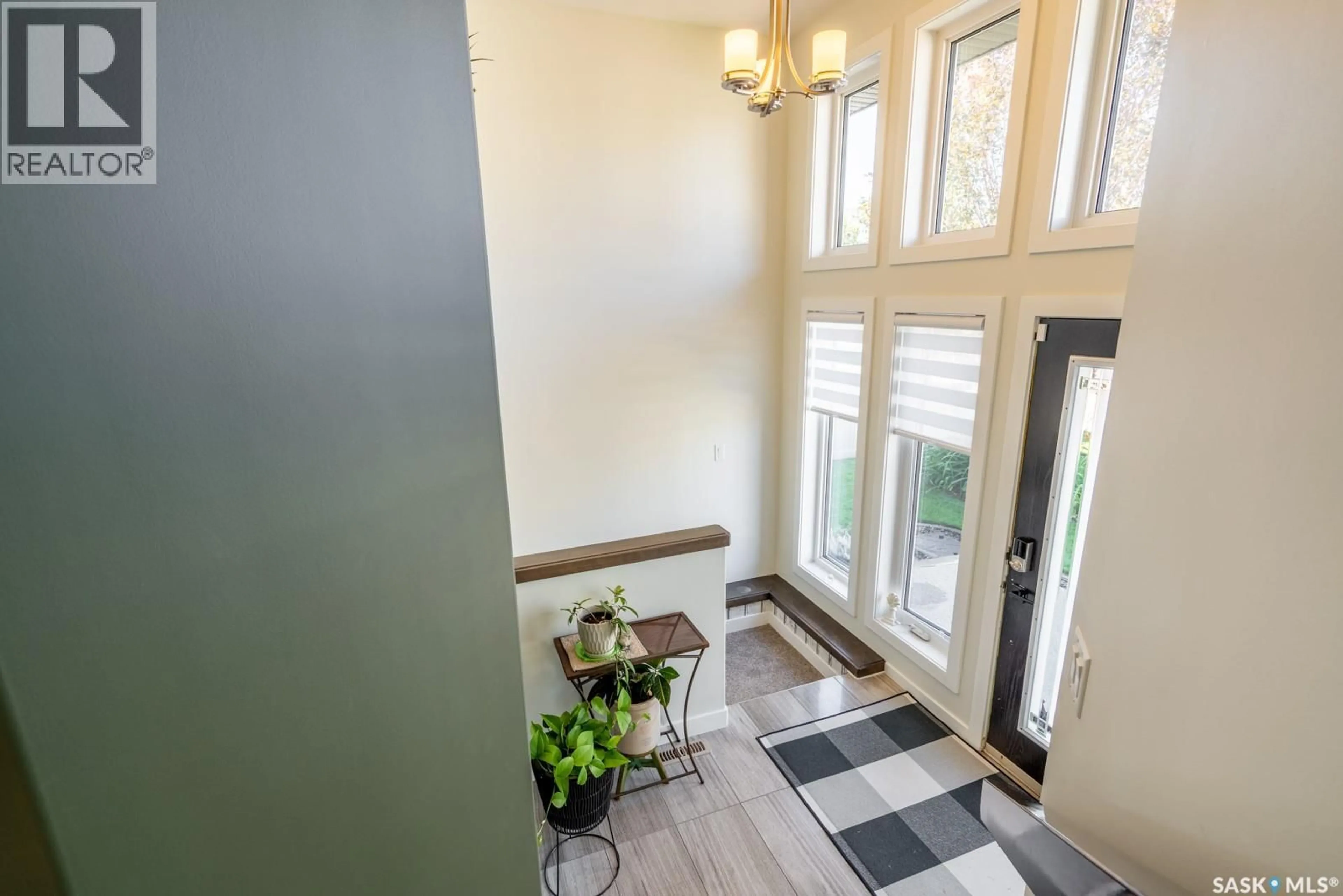 Indoor foyer for 4126 GREEN OLIVE WAY, Regina Saskatchewan S4V1P8