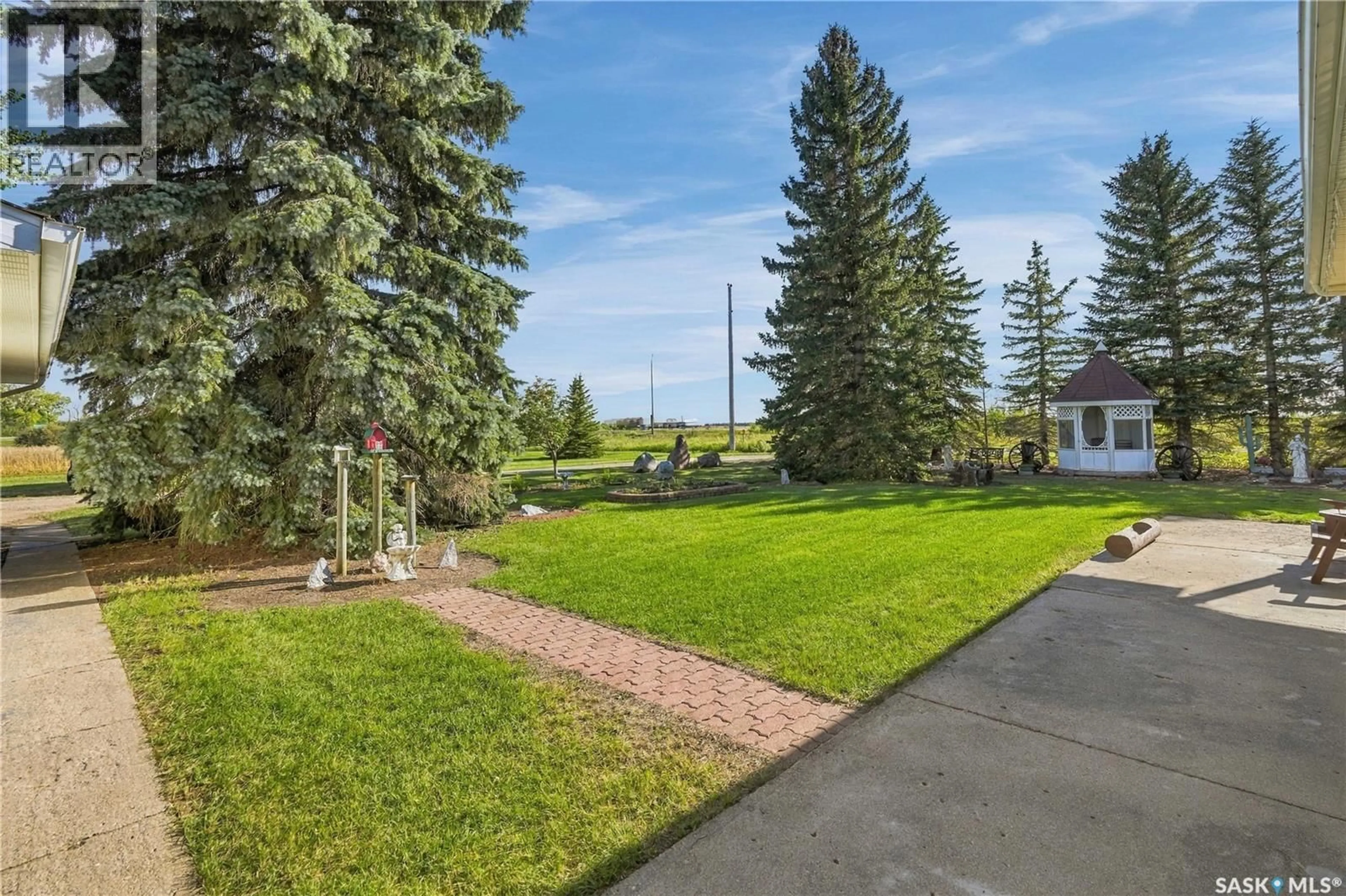 Patio, unknown for 103 DIANNE STREET, Balcarres Saskatchewan S0G0C0
