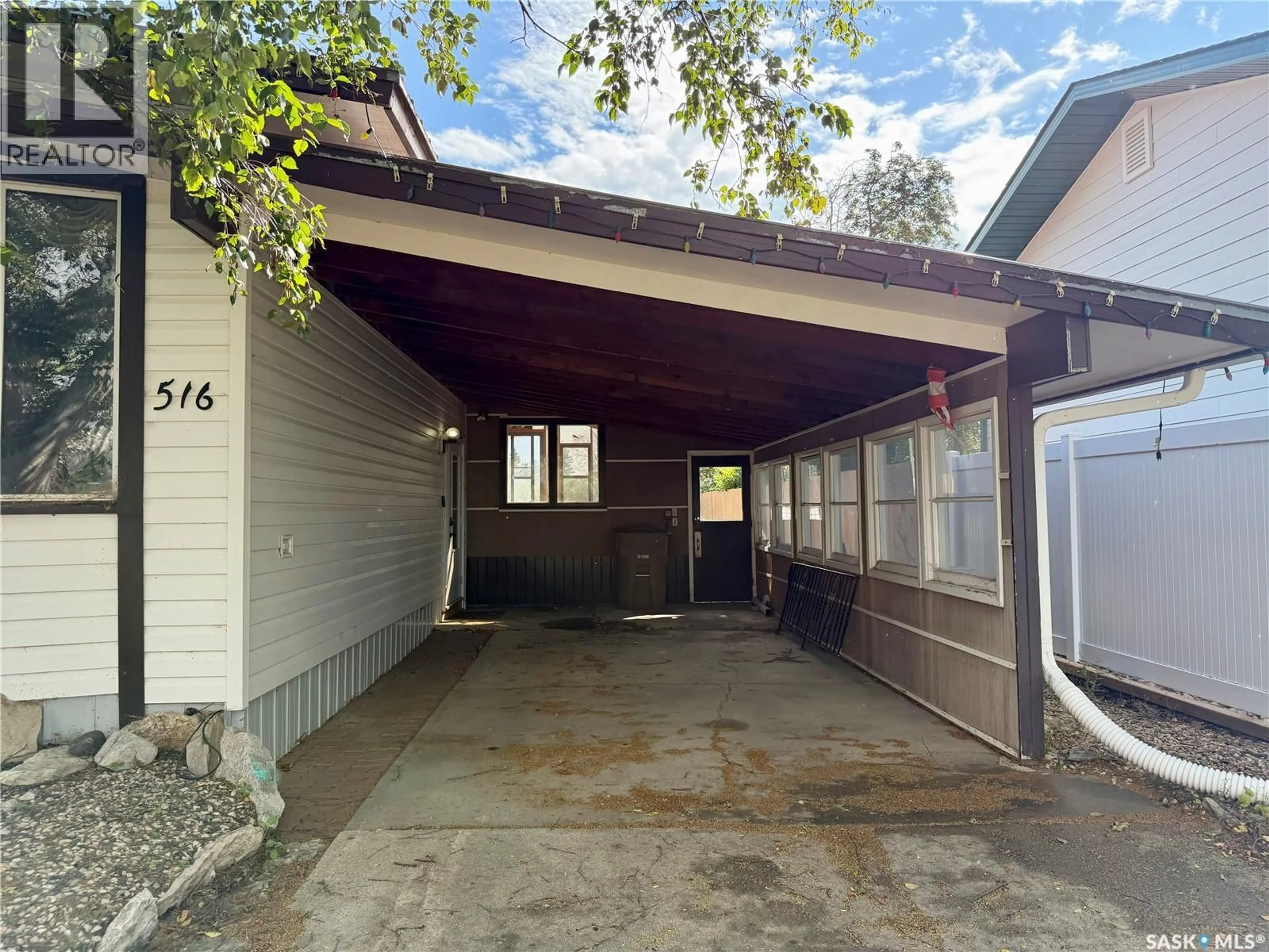 Indoor garage for 516 SCOTIA STREET, Melfort Saskatchewan S0E1A0