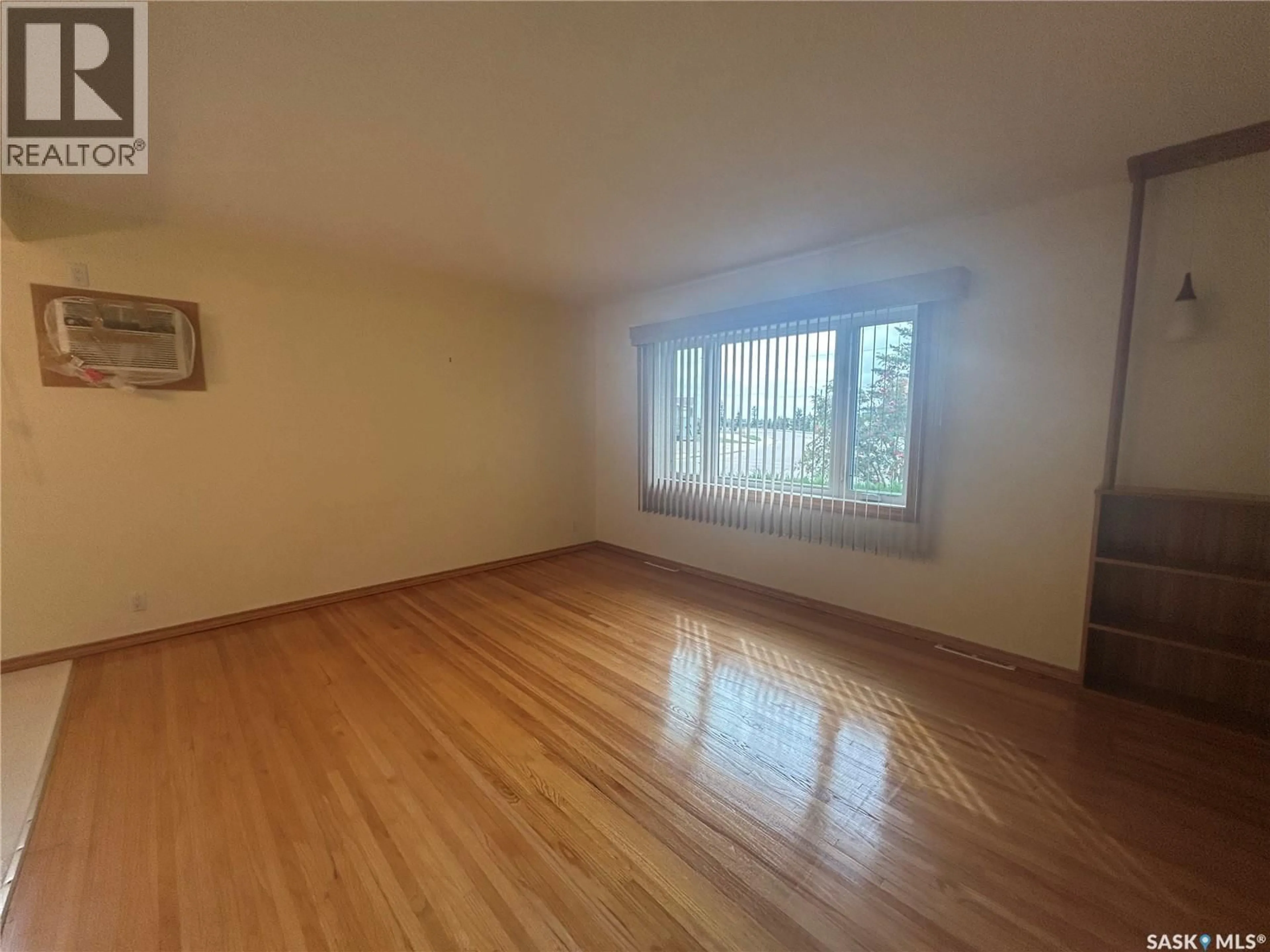 A pic of a room for 706 VAUGHAN STREET, Moose Jaw Saskatchewan S6H5N5