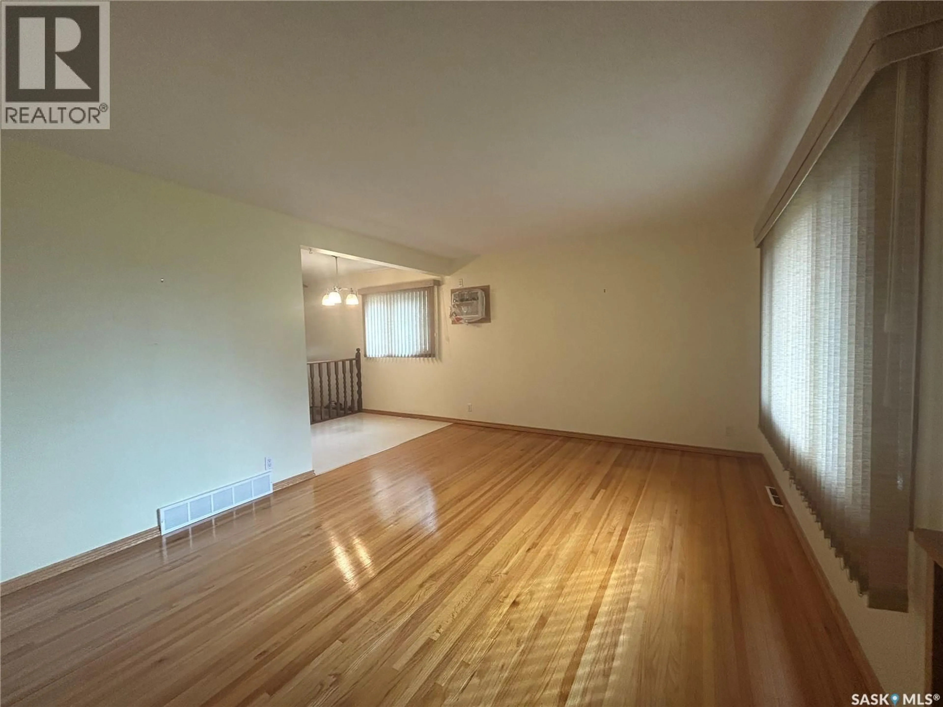 A pic of a room for 706 VAUGHAN STREET, Moose Jaw Saskatchewan S6H5N5