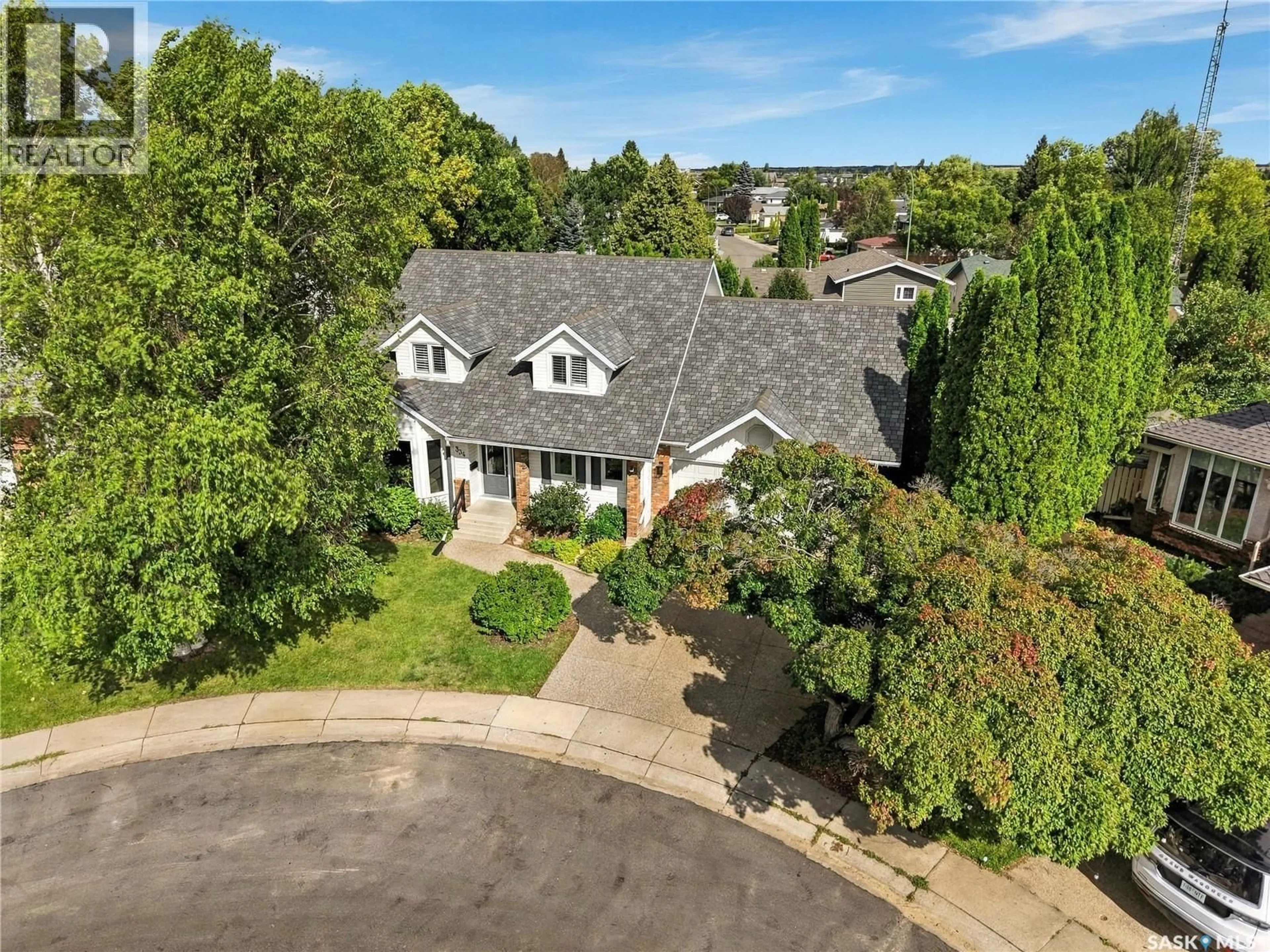 A pic from outside/outdoor area/front of a property/back of a property/a pic from drone, street for 334 MULCASTER COURT, Saskatoon Saskatchewan S7N4B1