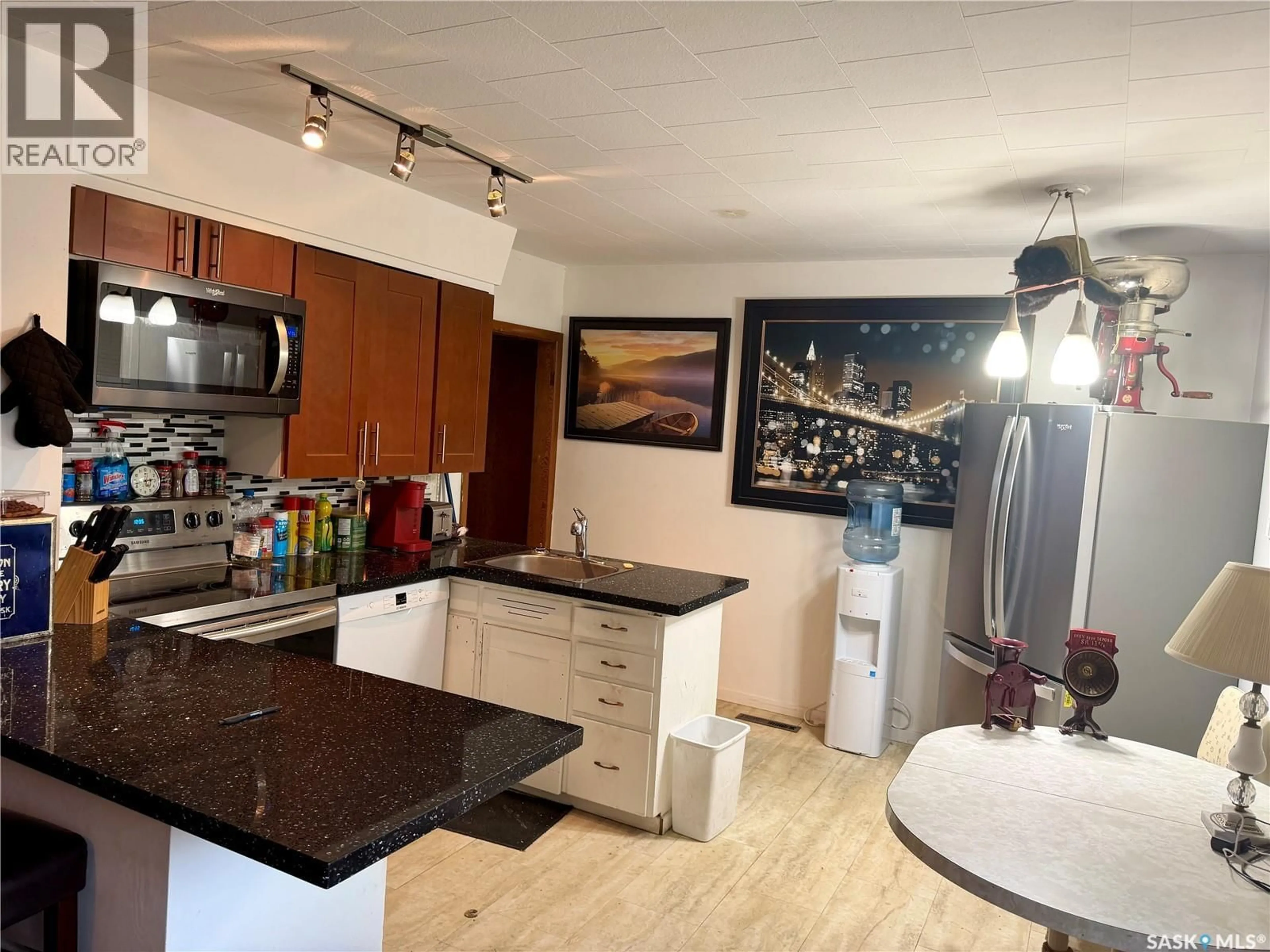 Open concept kitchen, unknown for 44.63 ACRE ACREAGE-GLASLYN ON SIBBALD LAKE, Sibbald Lake Saskatchewan S0M0Y0