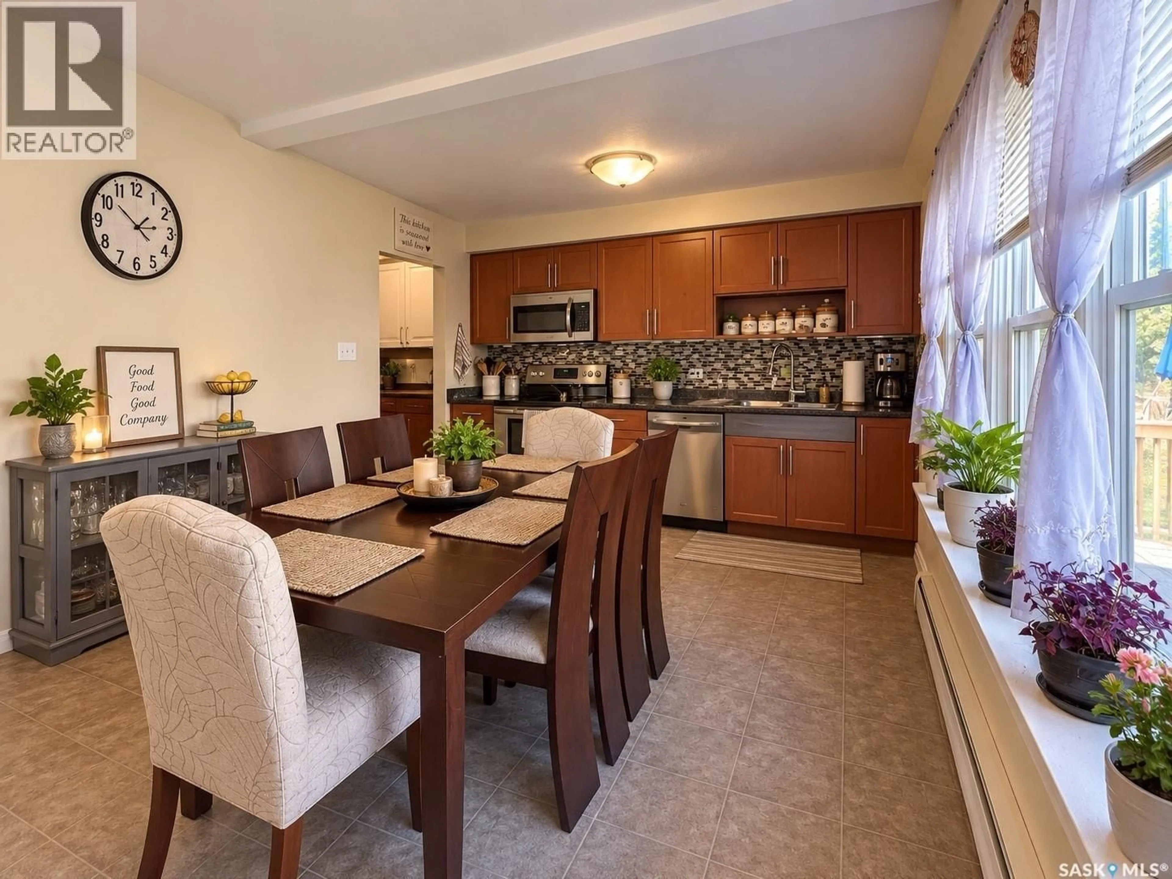 Dining room, unknown for 22 210 CAMPONI PLACE, Saskatoon Saskatchewan S7M1J7
