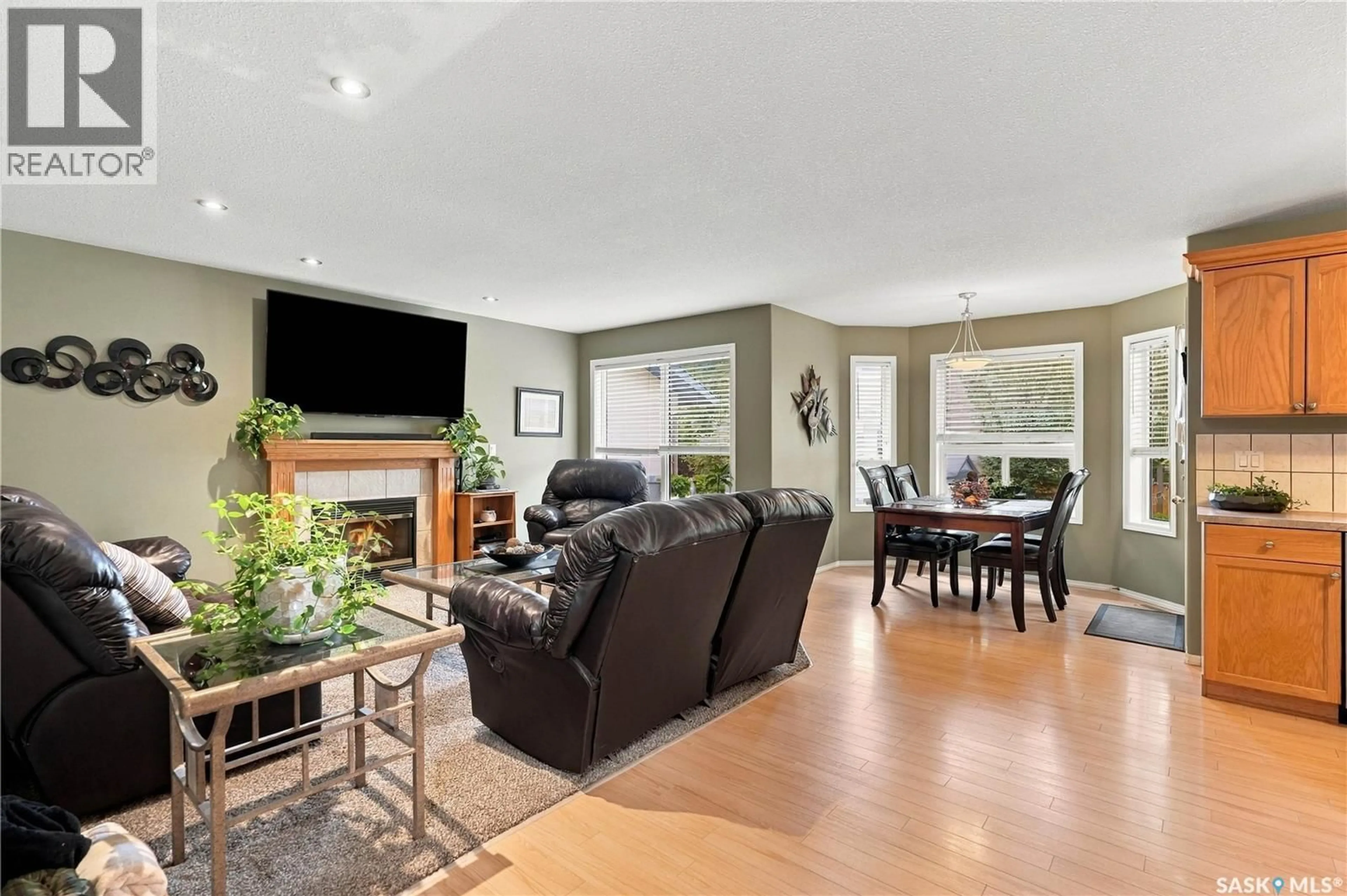 Living room with furniture, unknown for 1018 GULL ROAD, Regina Saskatchewan S4N7S1