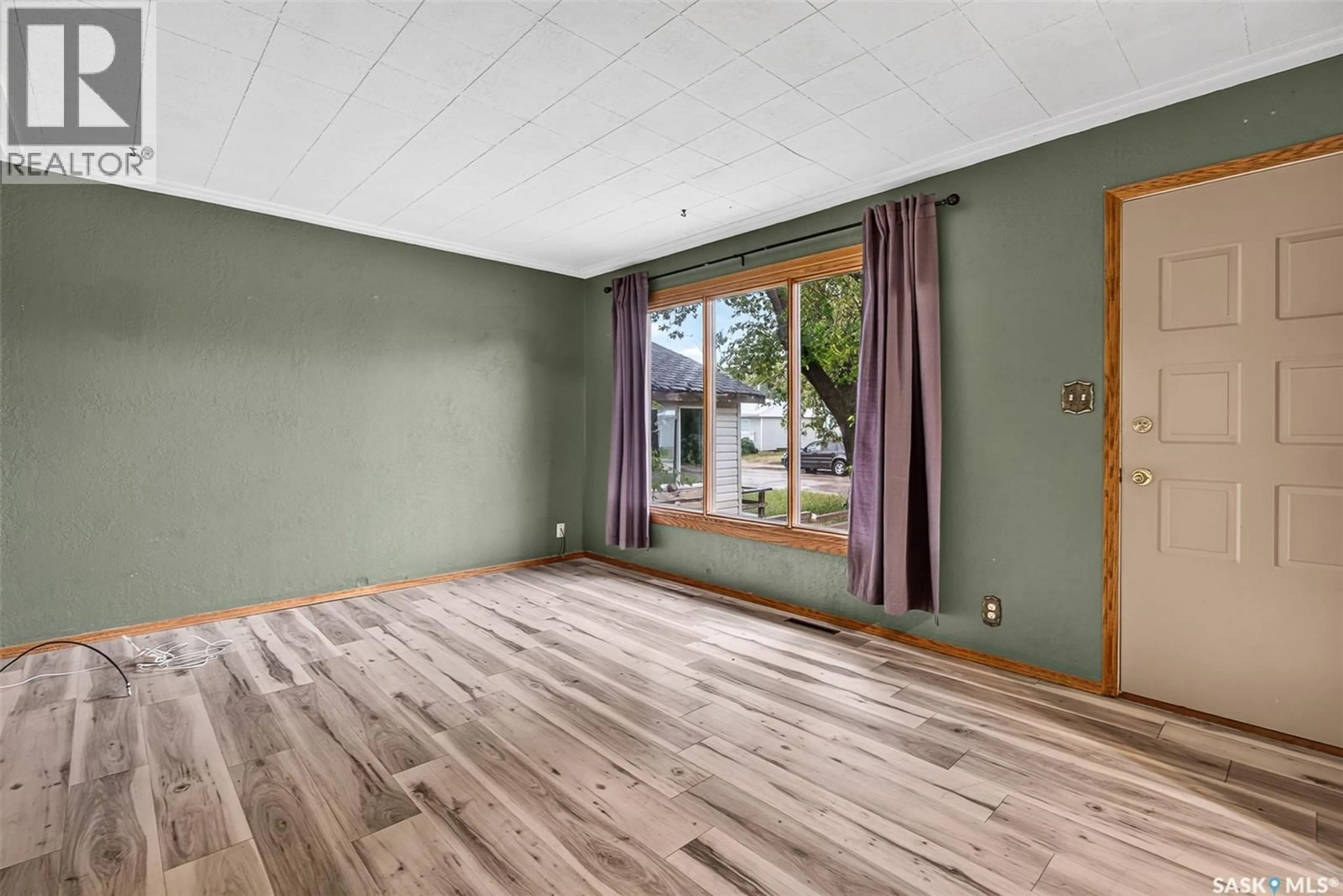 A pic of a room for 1054 VAUGHAN STREET, Moose Jaw Saskatchewan S6H5P2