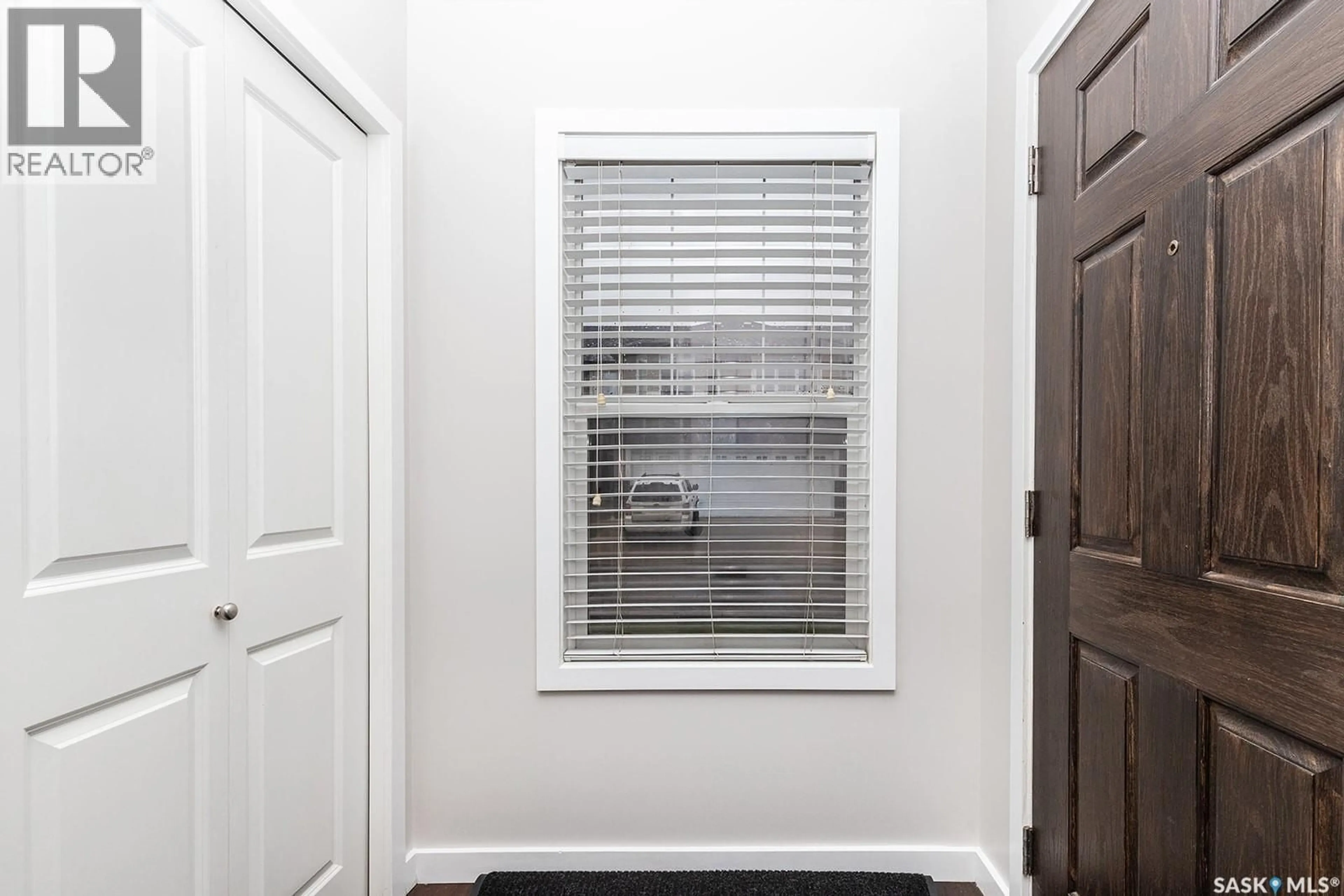 Indoor entryway for 410 - 211 LEDINGHAM WAY, Saskatoon Saskatchewan S7V0C4