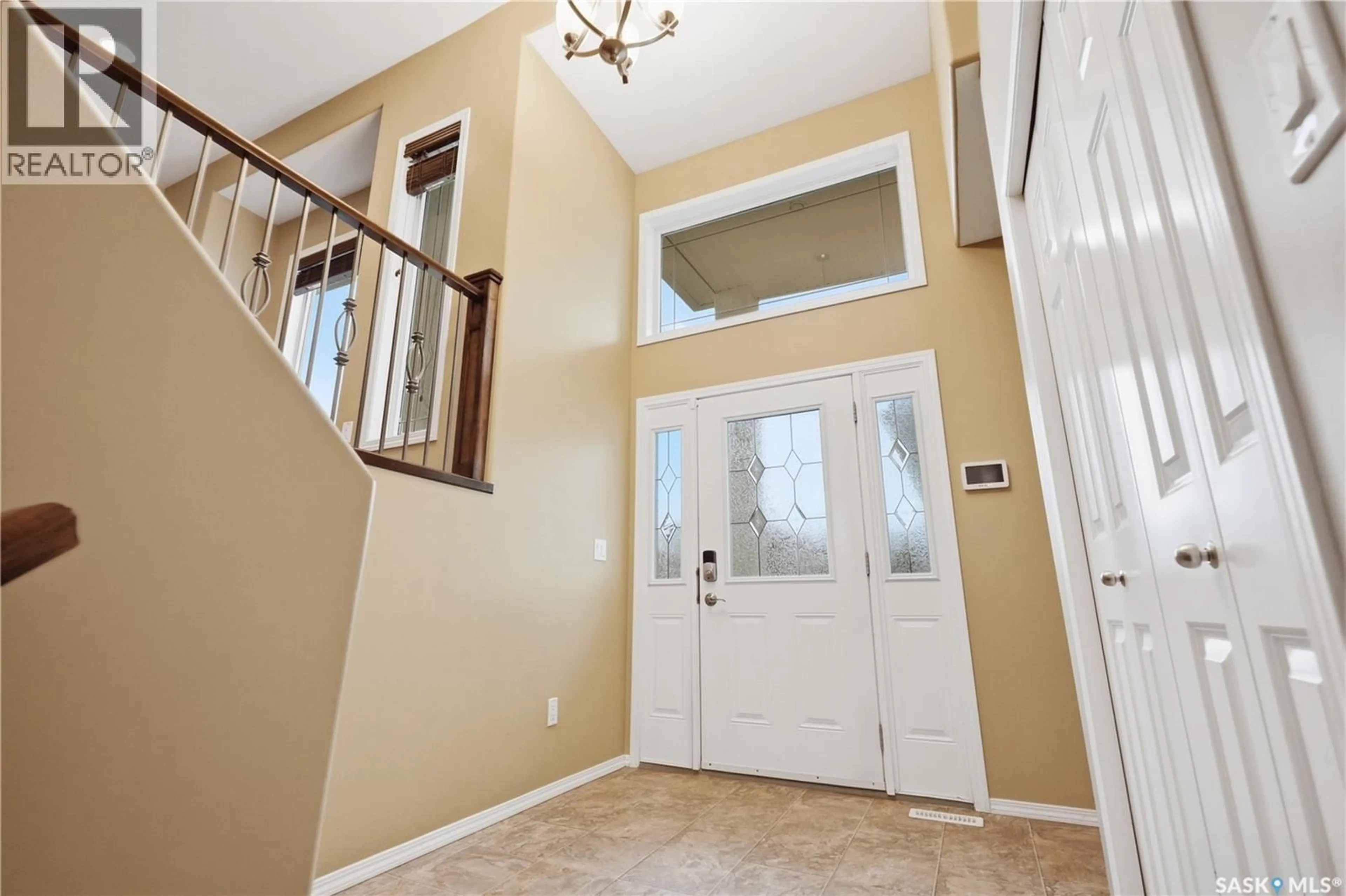 Indoor entryway for 822 ROCK HILL LANE, Martensville Saskatchewan S0K0A2