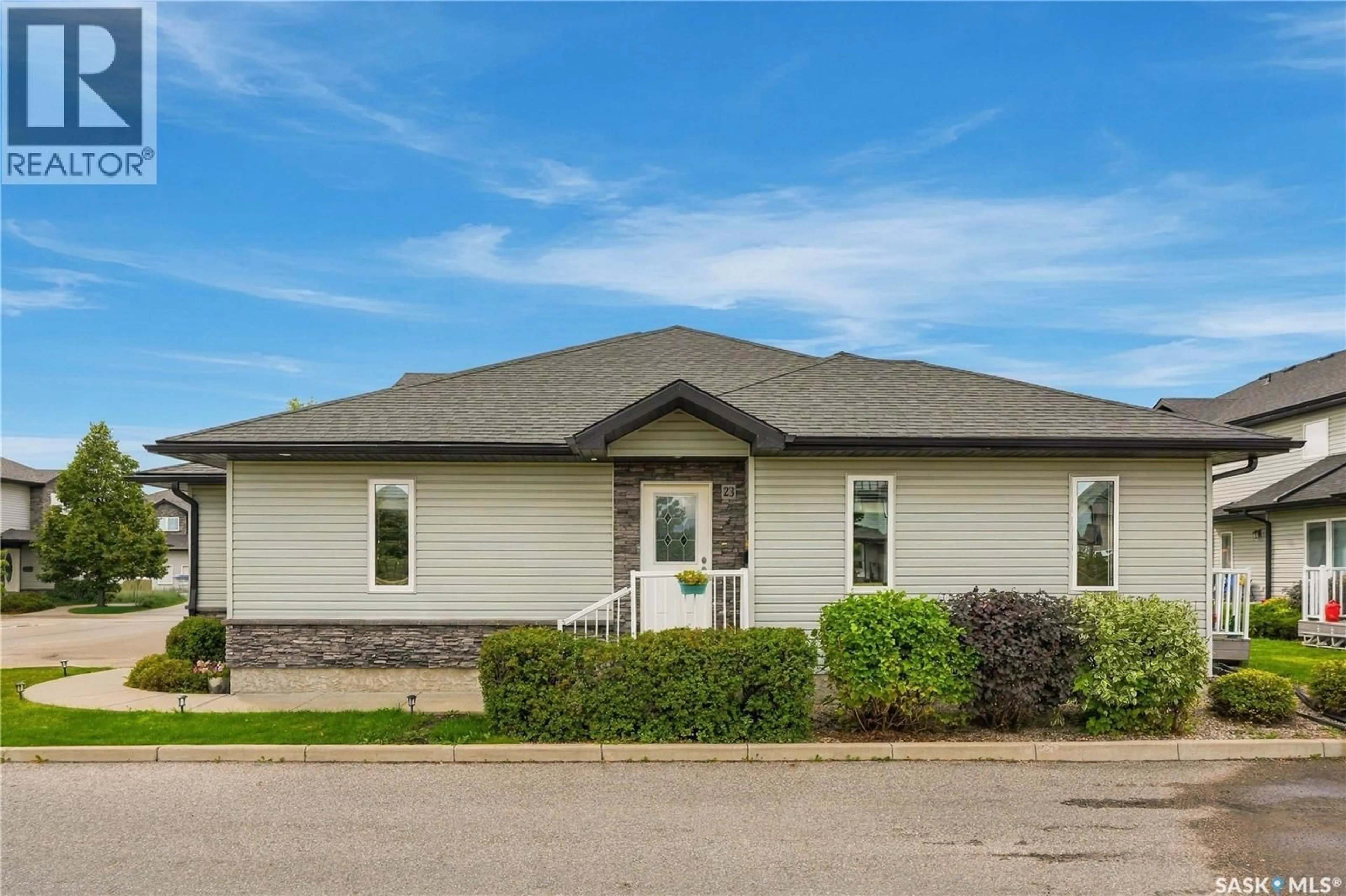 Home with vinyl exterior material, building for 23 547 EAST HAMPTON BOULEVARD, Saskatoon Saskatchewan S7R0H8