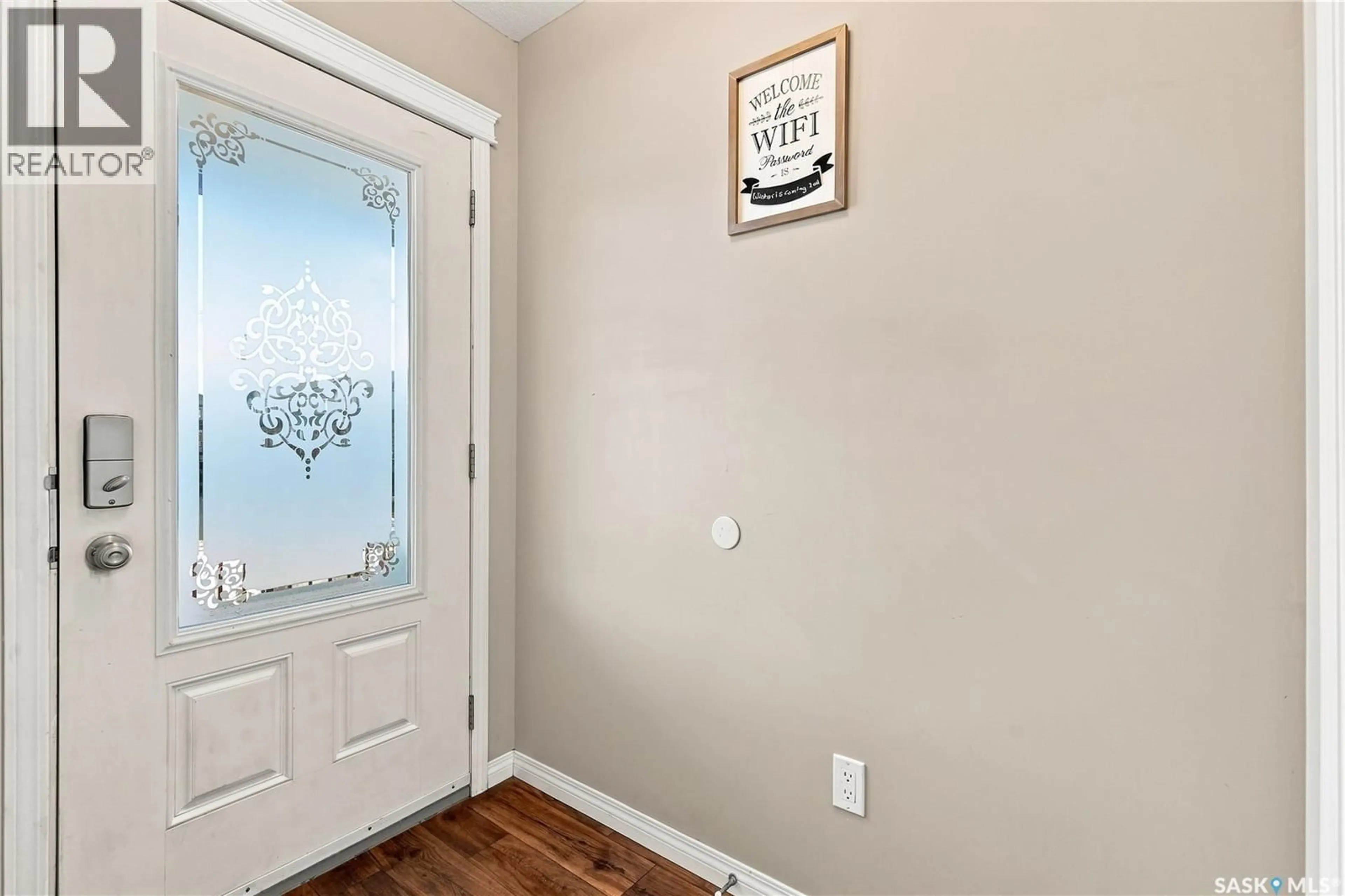 Indoor entryway for 3802 - 812 DEWDNEY AVENUE, Regina Saskatchewan S4Z0A6