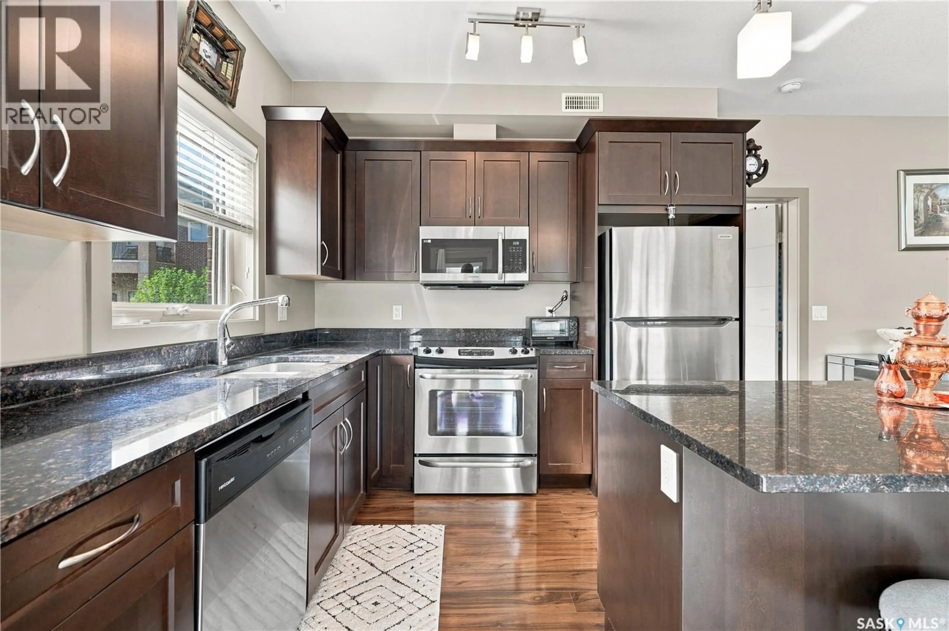 Open concept kitchen, unknown for 121 - 133 WILLOWGROVE CRESCENT, Saskatoon Saskatchewan S7W0R1