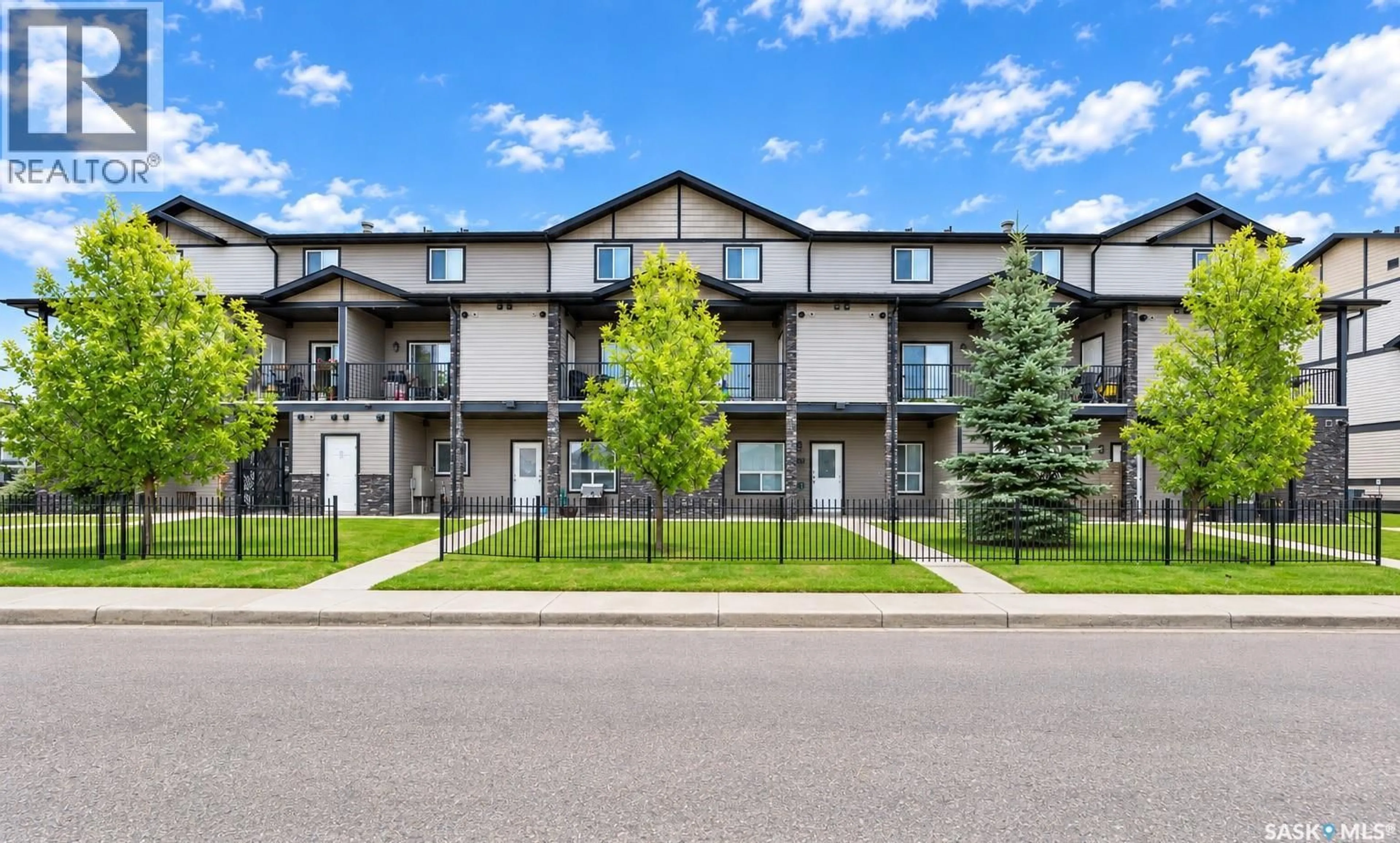 Unknown for 403 103 KLASSEN CRESCENT, Saskatoon Saskatchewan S7R0G1