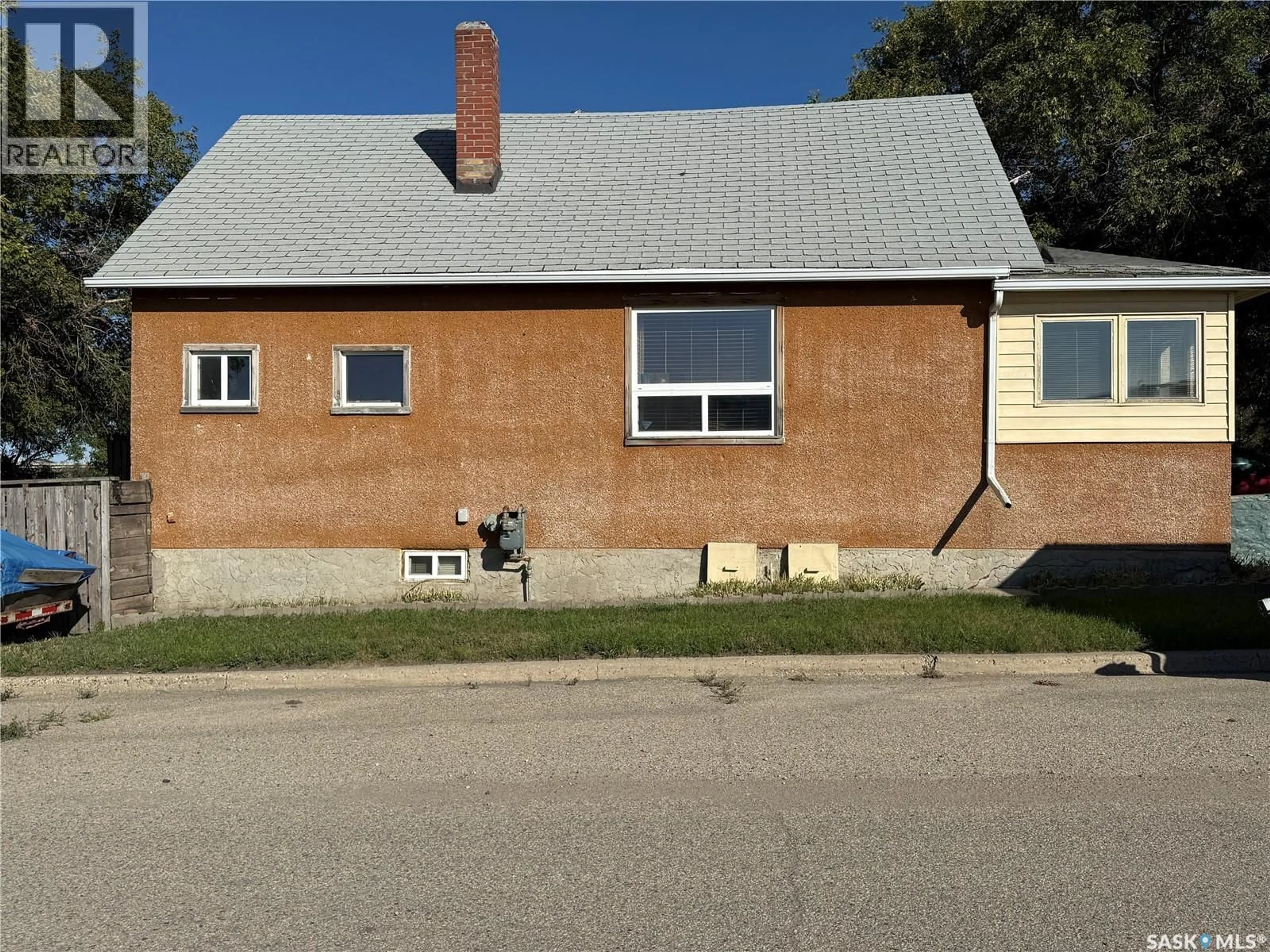 Unknown for 580 MAPLE STREET, Moose Jaw Saskatchewan S6H4X1