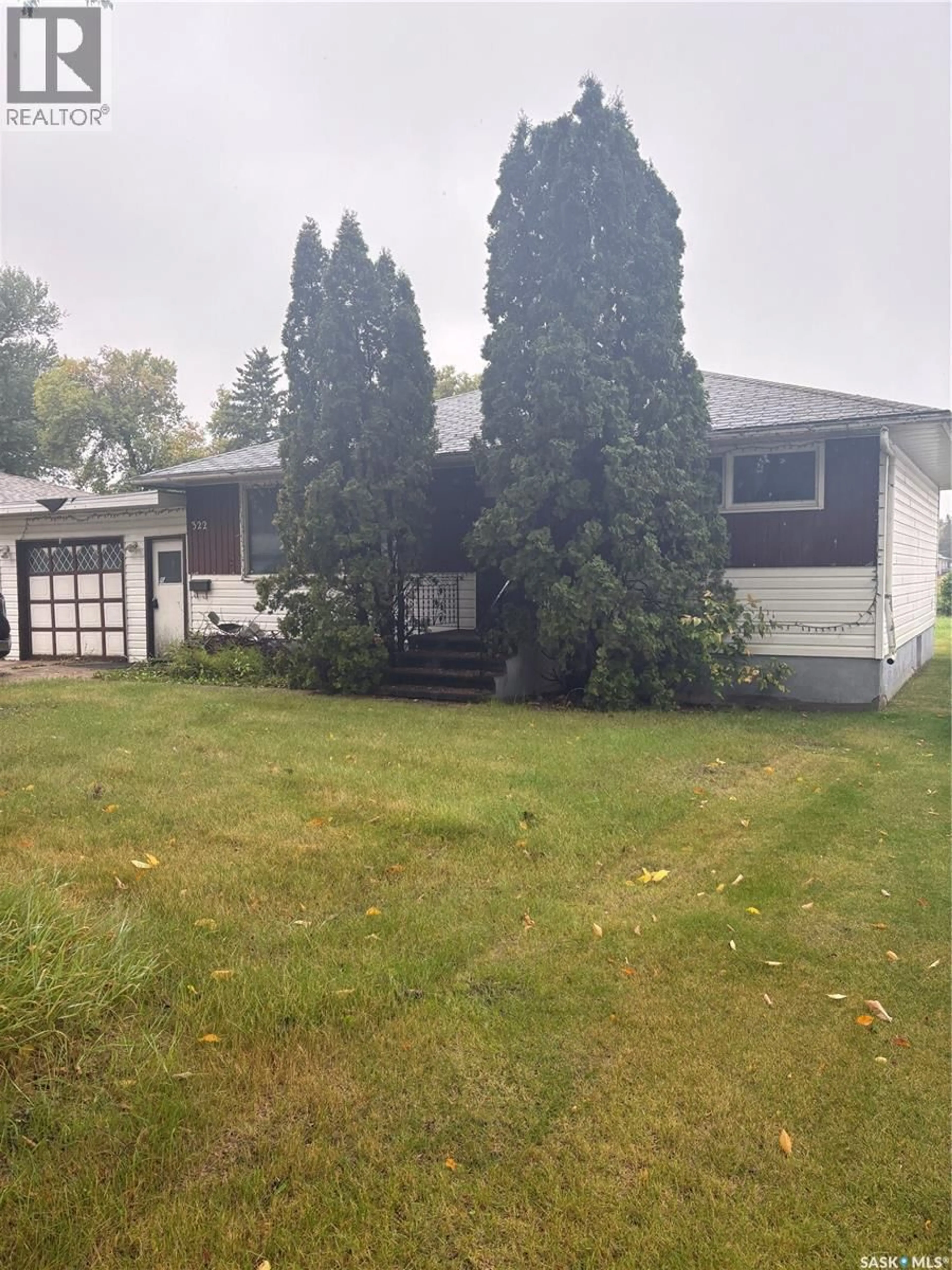 Home with vinyl exterior material, street for 322 MYRTLE AVENUE, Yorkton Saskatchewan S3N1R6