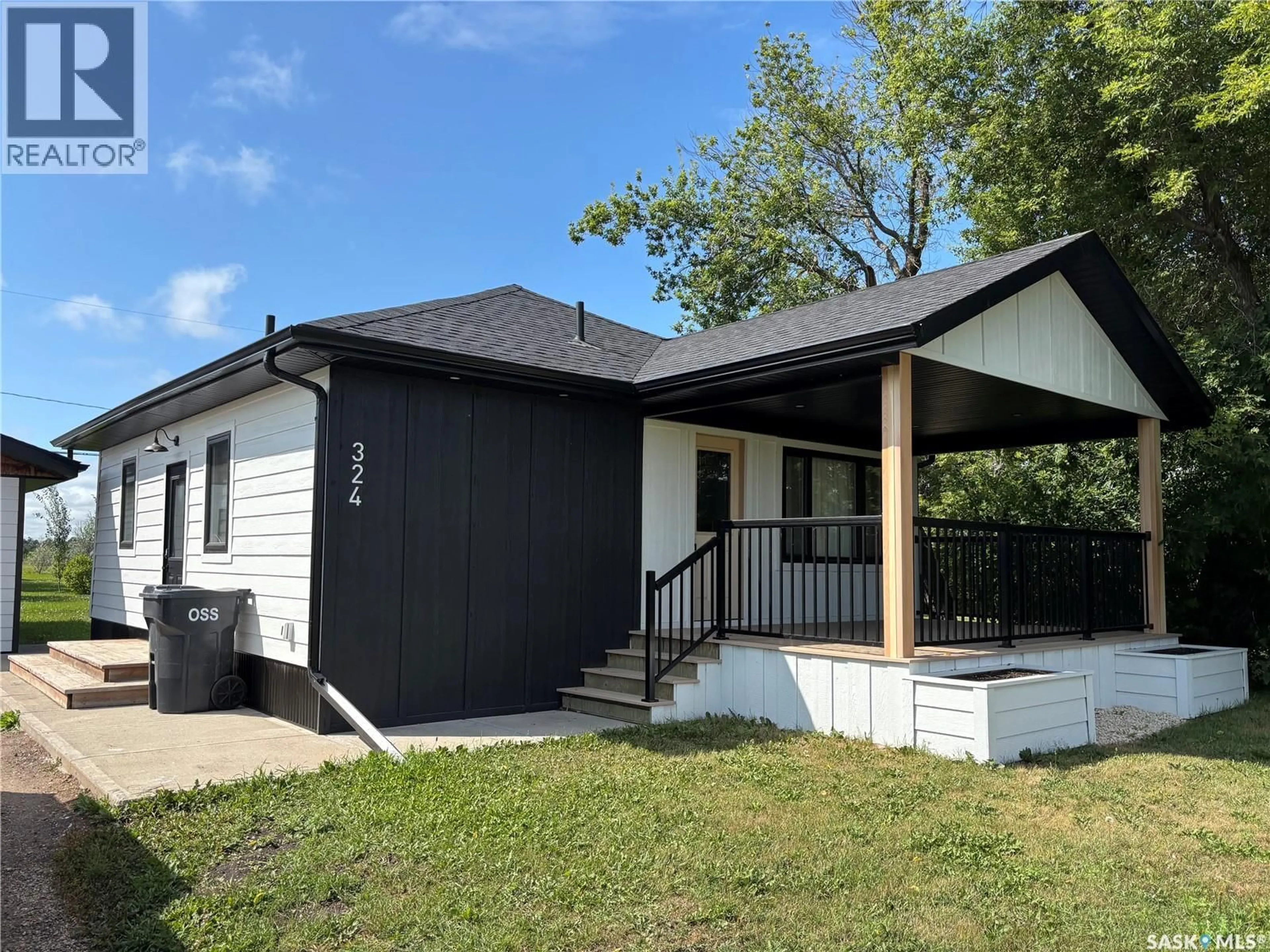 Home with vinyl exterior material, street for 324 SULLY AVENUE, Orkney Rm No. 244 Saskatchewan S4N4K1