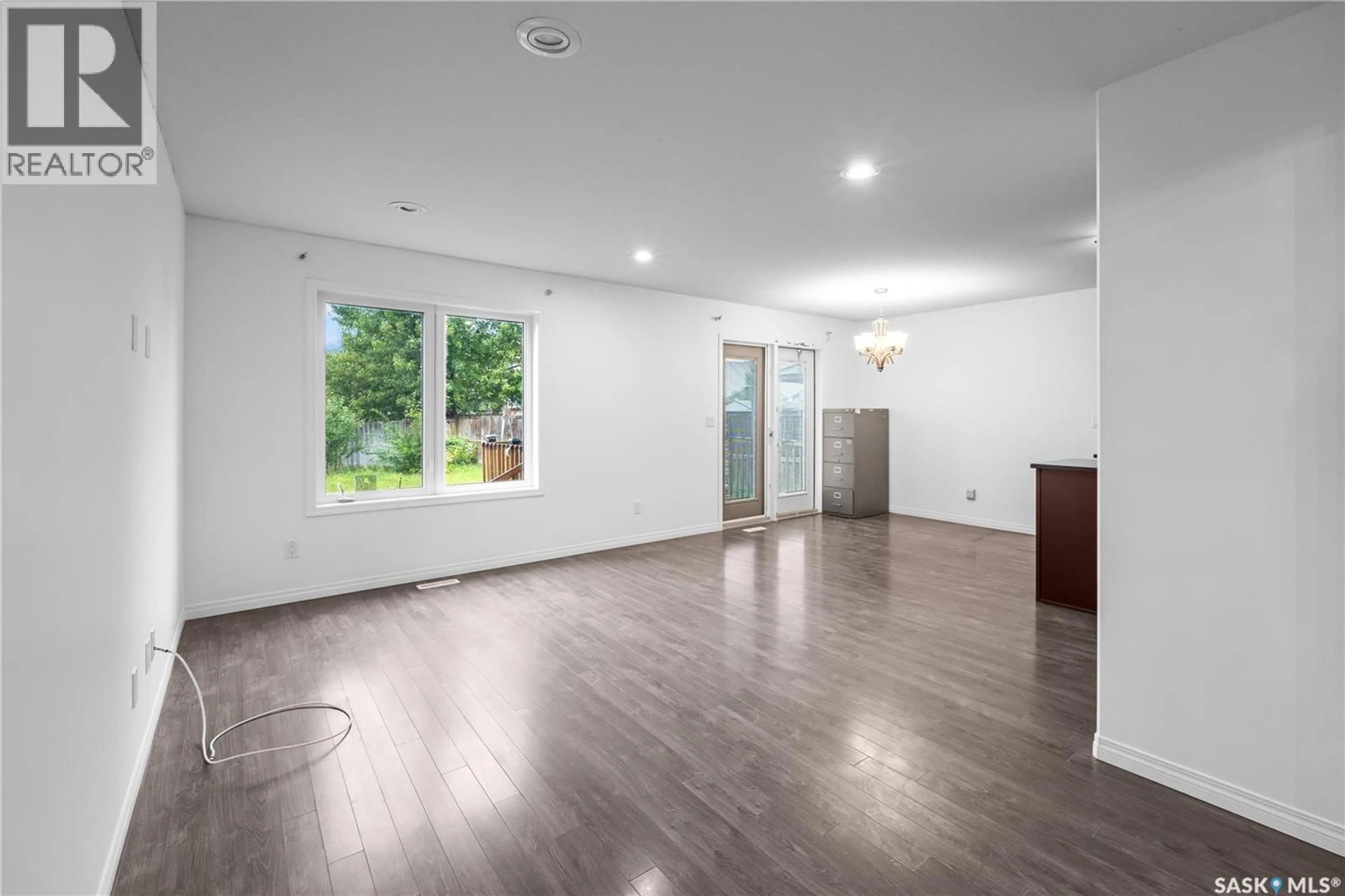 Unknown for 110 HENICK CRESCENT, Saskatoon Saskatchewan S7R0A7
