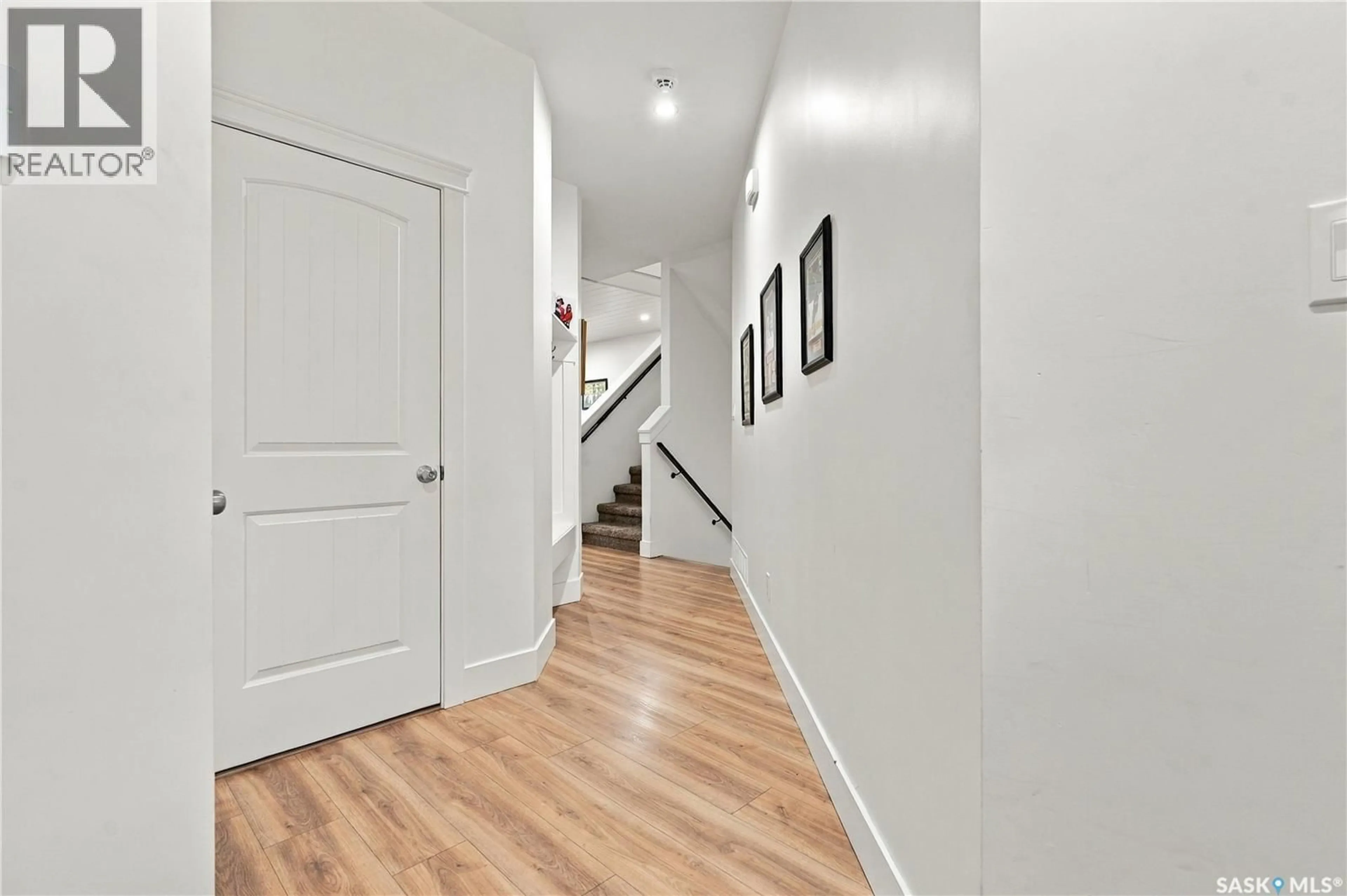 Indoor foyer for 425 - 25 LANGER PLACE, Warman Saskatchewan S0K4S1