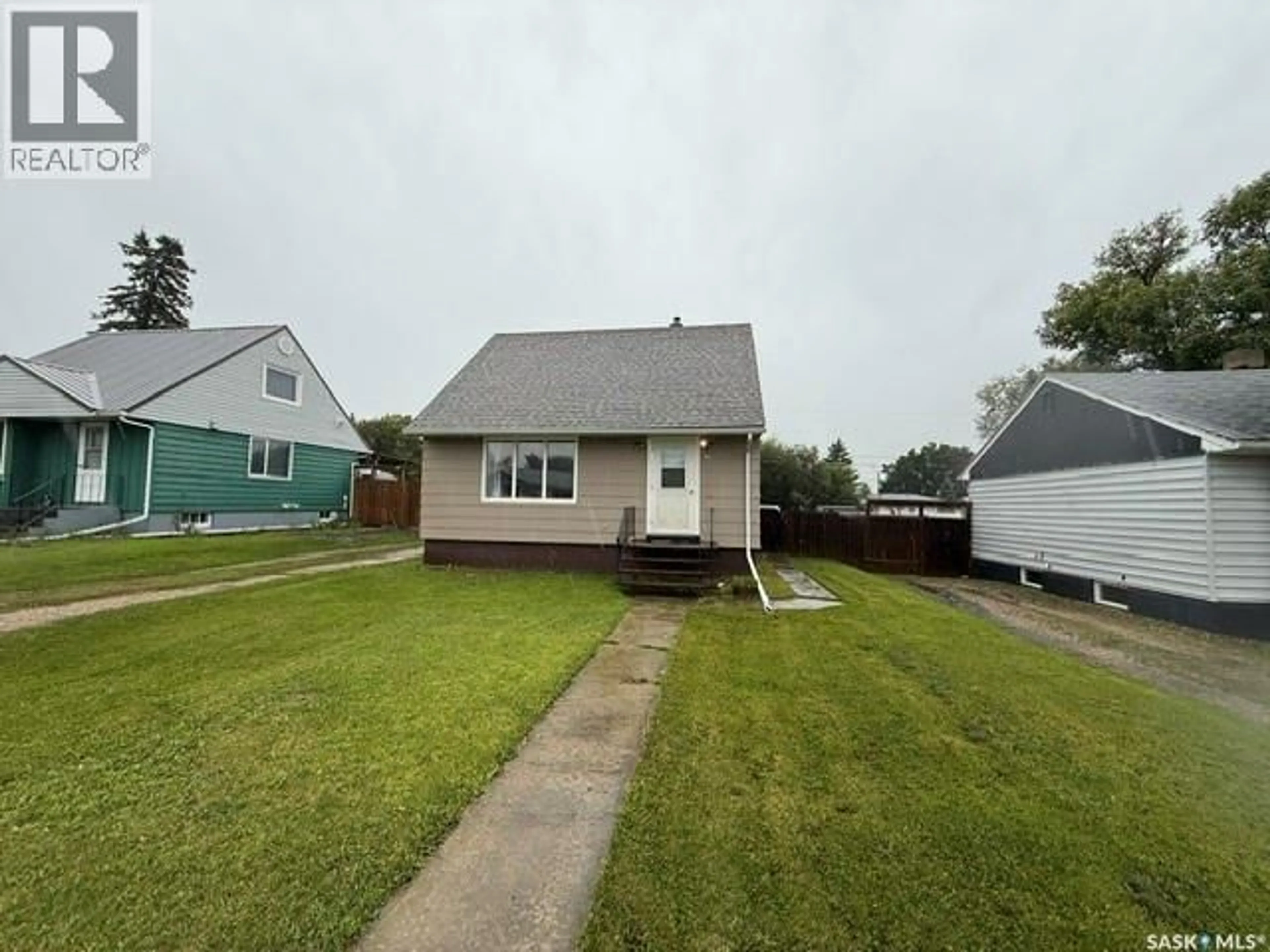 A pic from outside/outdoor area/front of a property/back of a property/a pic from drone, street for 134 MILES STREET, Kamsack Saskatchewan S0A1S0