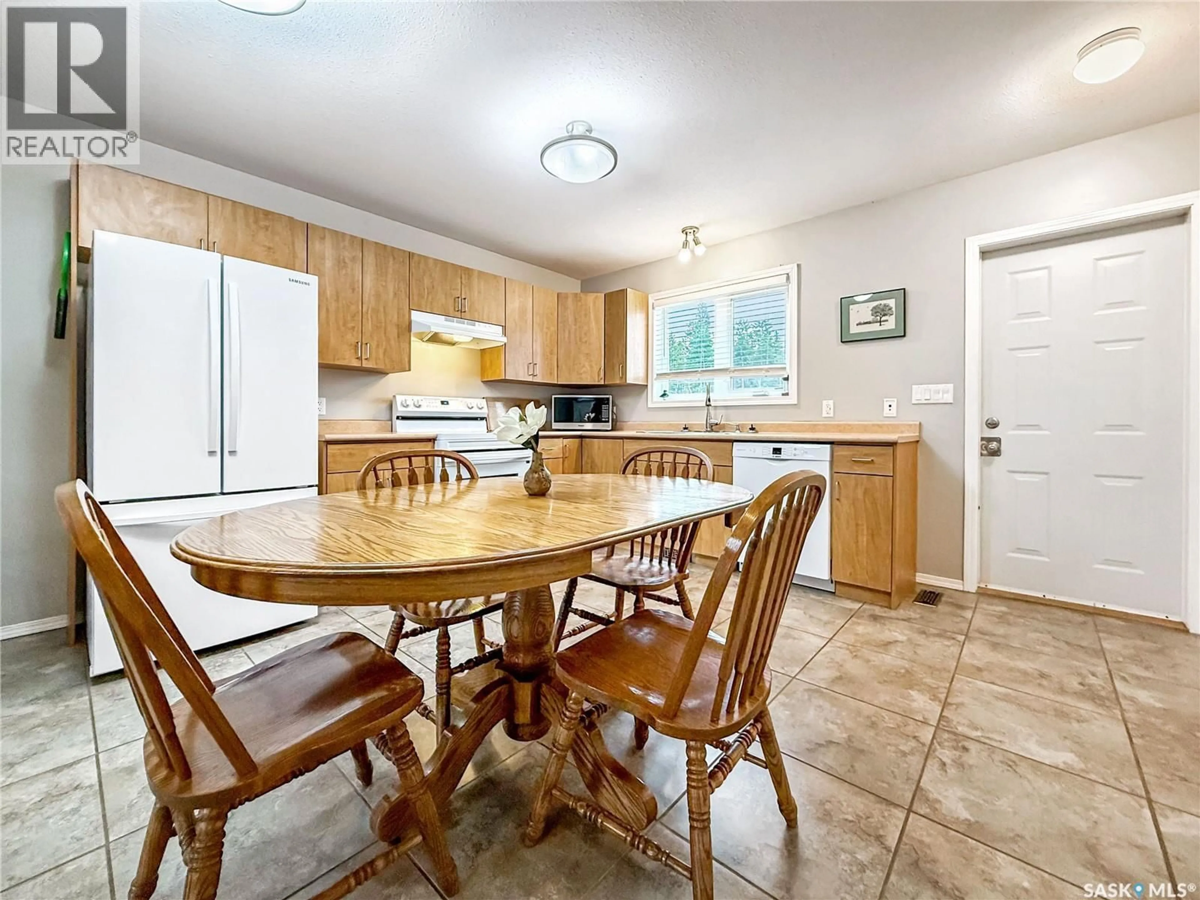 Open concept kitchen, ceramic/tile floor for 43 RUMBERGER ROAD, Candle Lake Saskatchewan S0J3E0