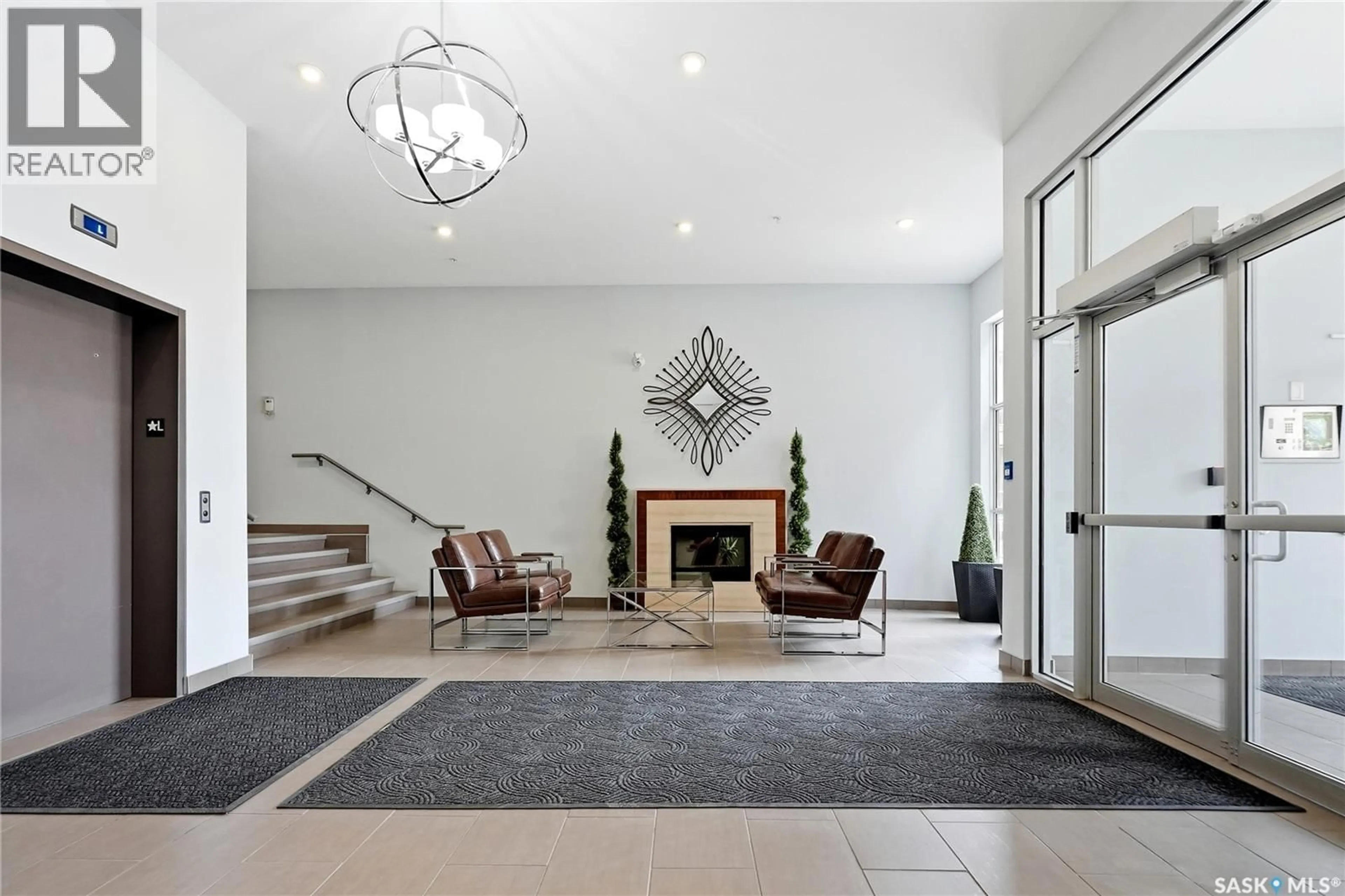 Indoor foyer for 1035 - 318 MOSS AVENUE, Saskatoon Saskatchewan S7H2E5