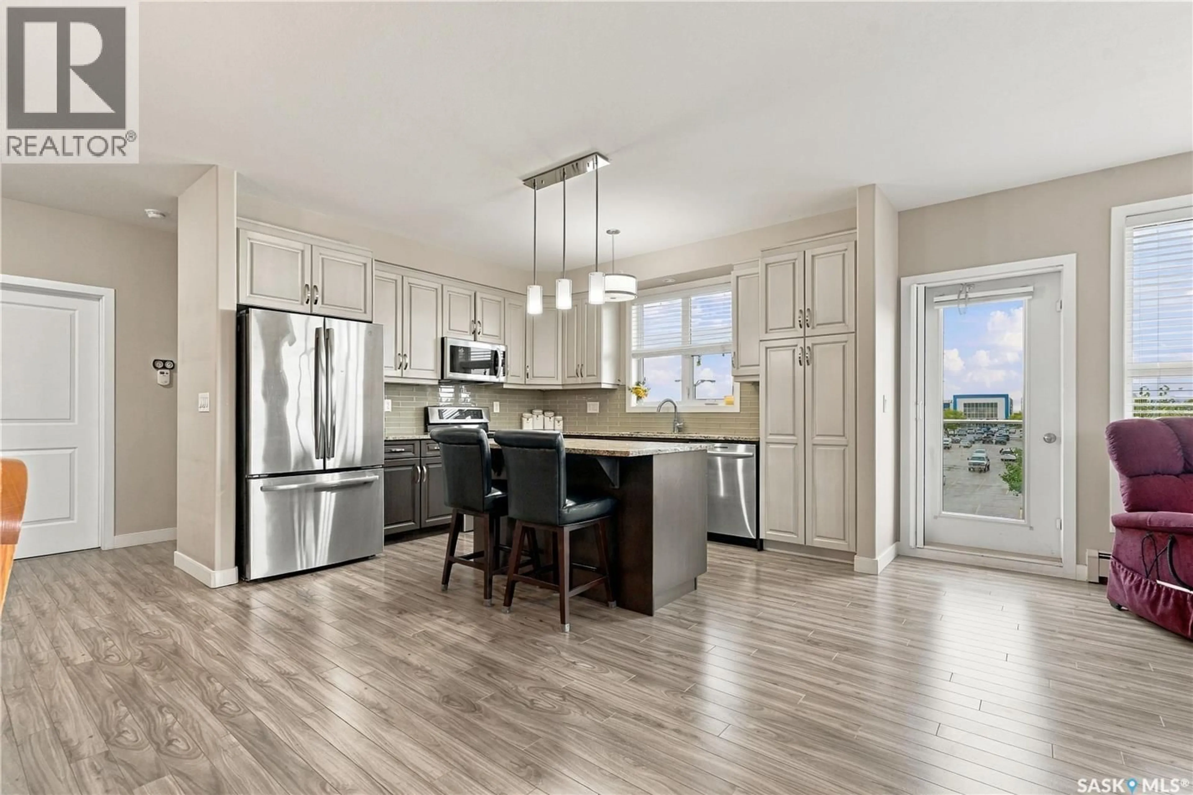 Open concept kitchen, unknown for 1035 - 318 MOSS AVENUE, Saskatoon Saskatchewan S7H2E5