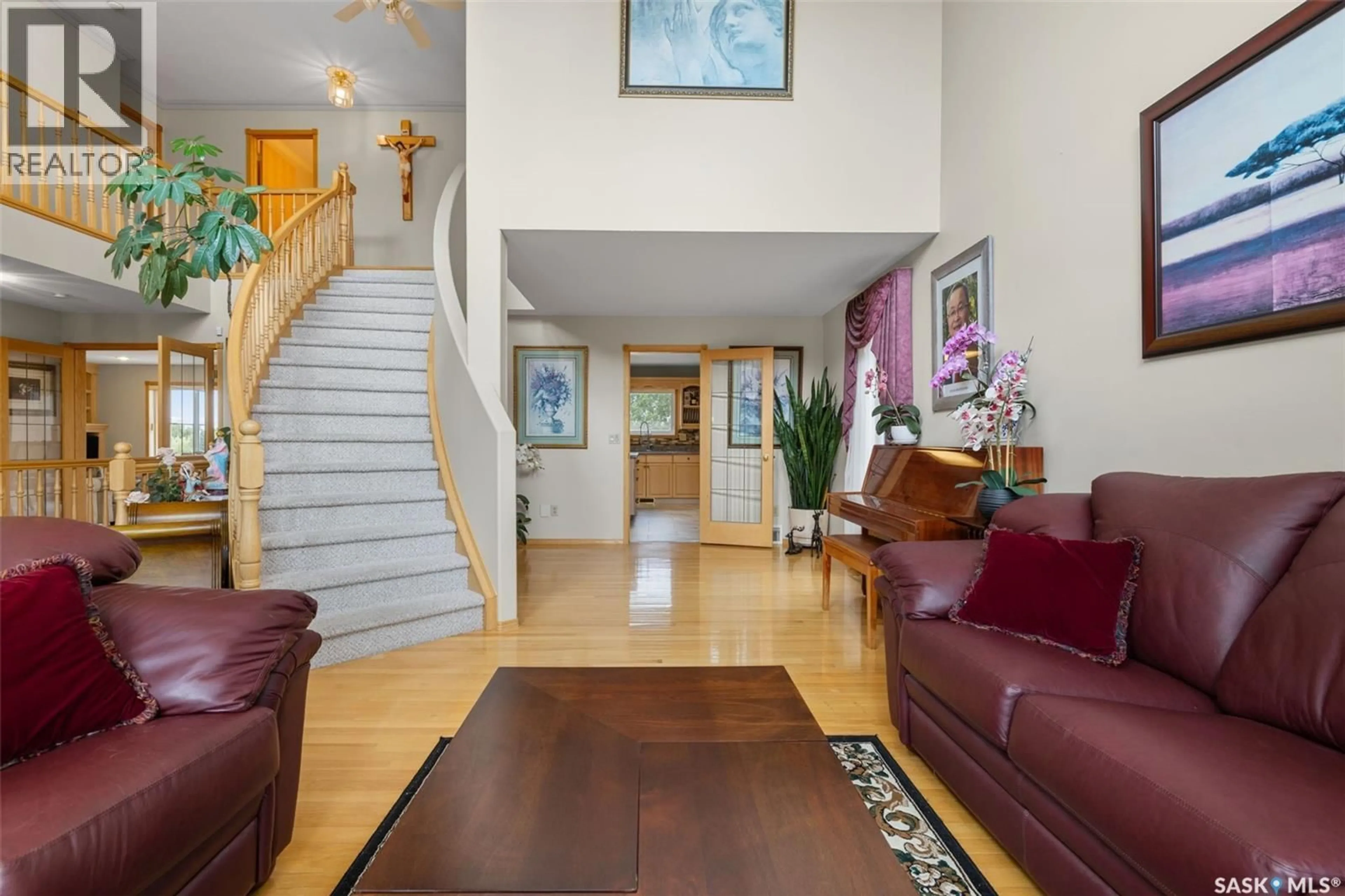 Indoor foyer for 5516 LEIBEL CRESCENT, Regina Saskatchewan S4X4G9