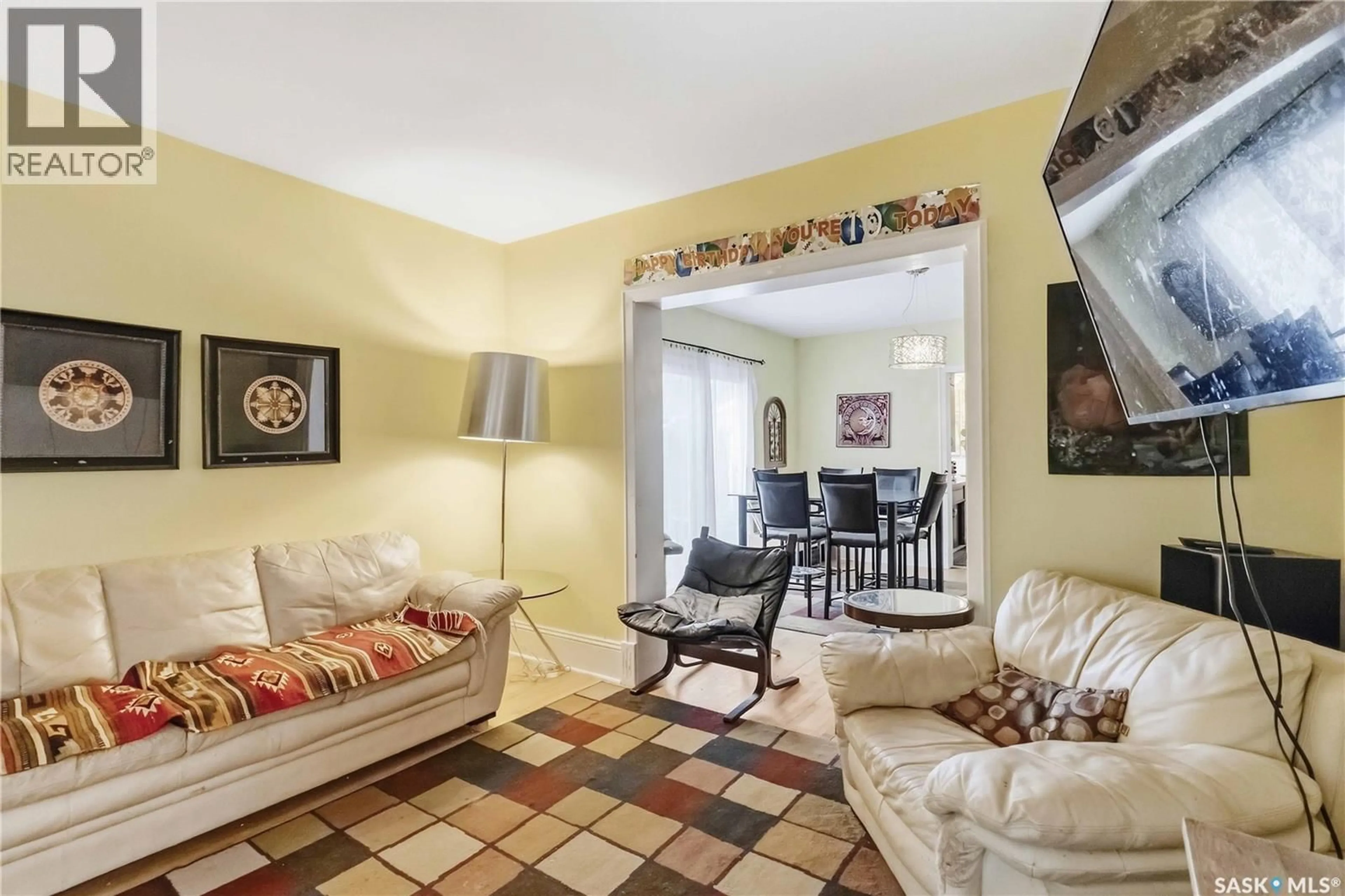 Living room with furniture, unknown for 507 11TH STREET, Saskatoon Saskatchewan S7N0G1