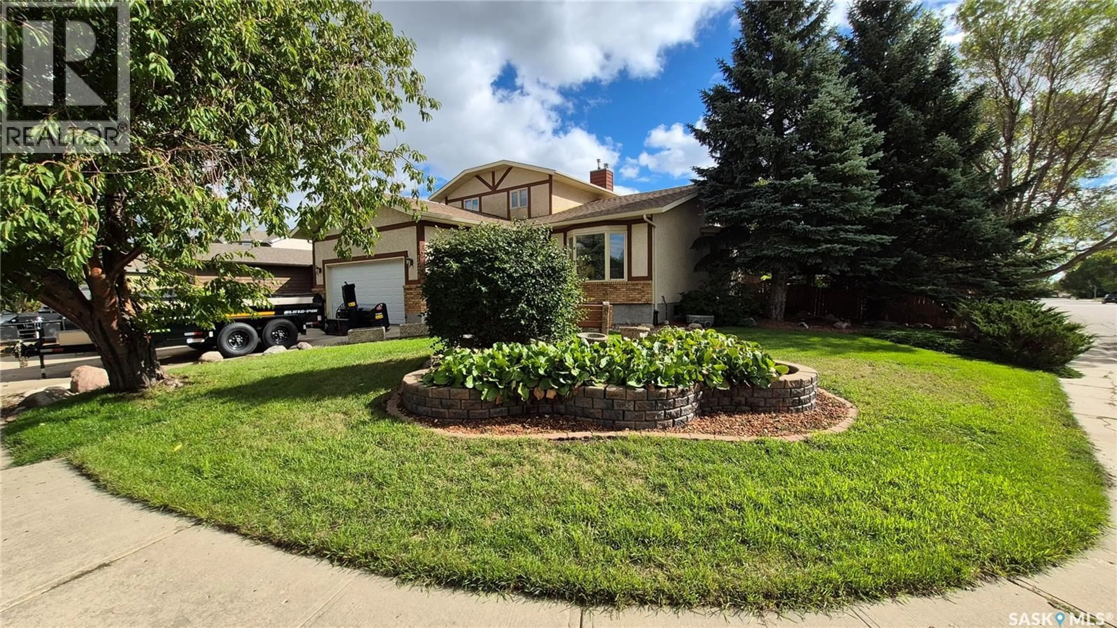 Unknown for 7531 POND PLACE, Regina Saskatchewan S4Y1E3