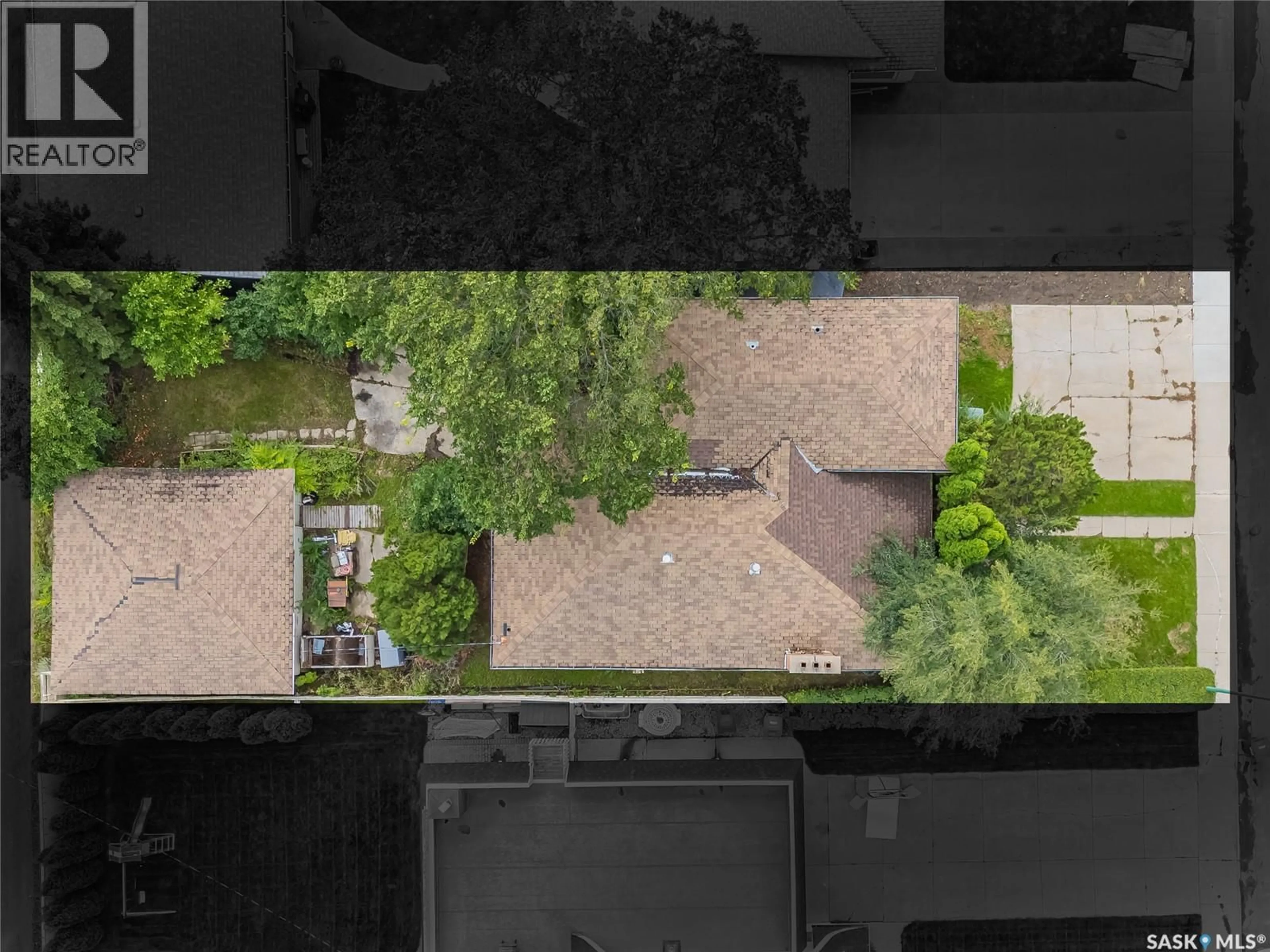 A pic from outside/outdoor area/front of a property/back of a property/a pic from drone, city buildings view from balcony for 509 LAKE CRESCENT, Saskatoon Saskatchewan S7H3A3