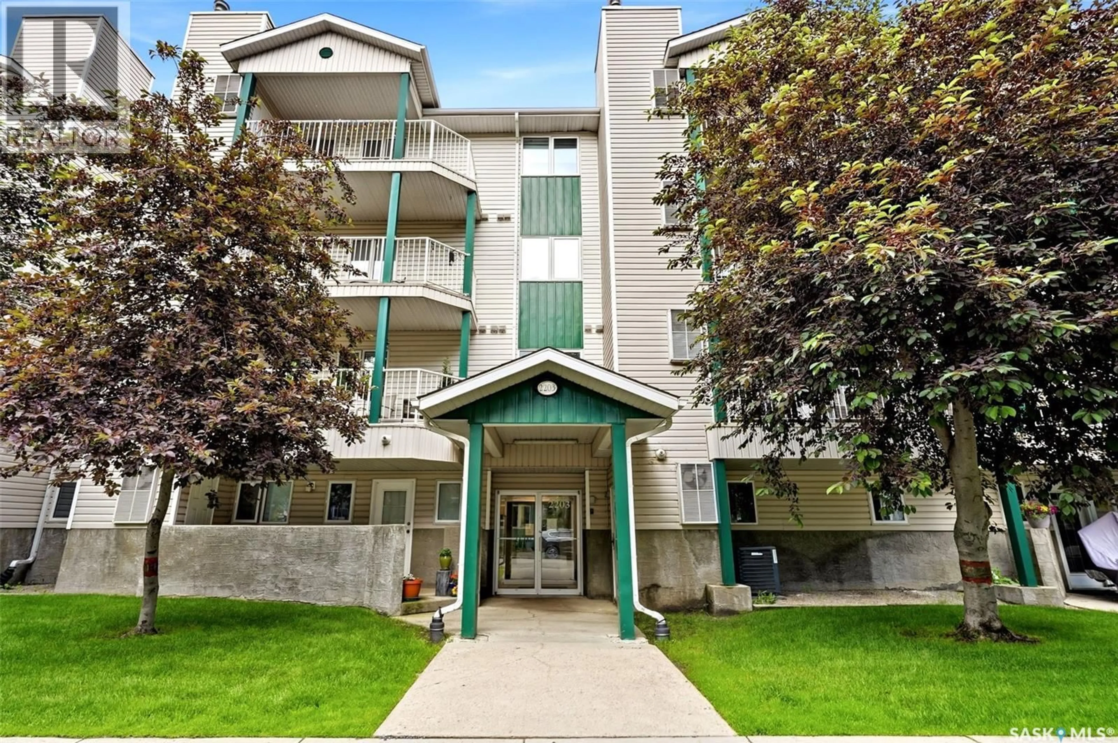 Indoor foyer for 2203 - 403 ANGUS STREET, Regina Saskatchewan S4T2A3