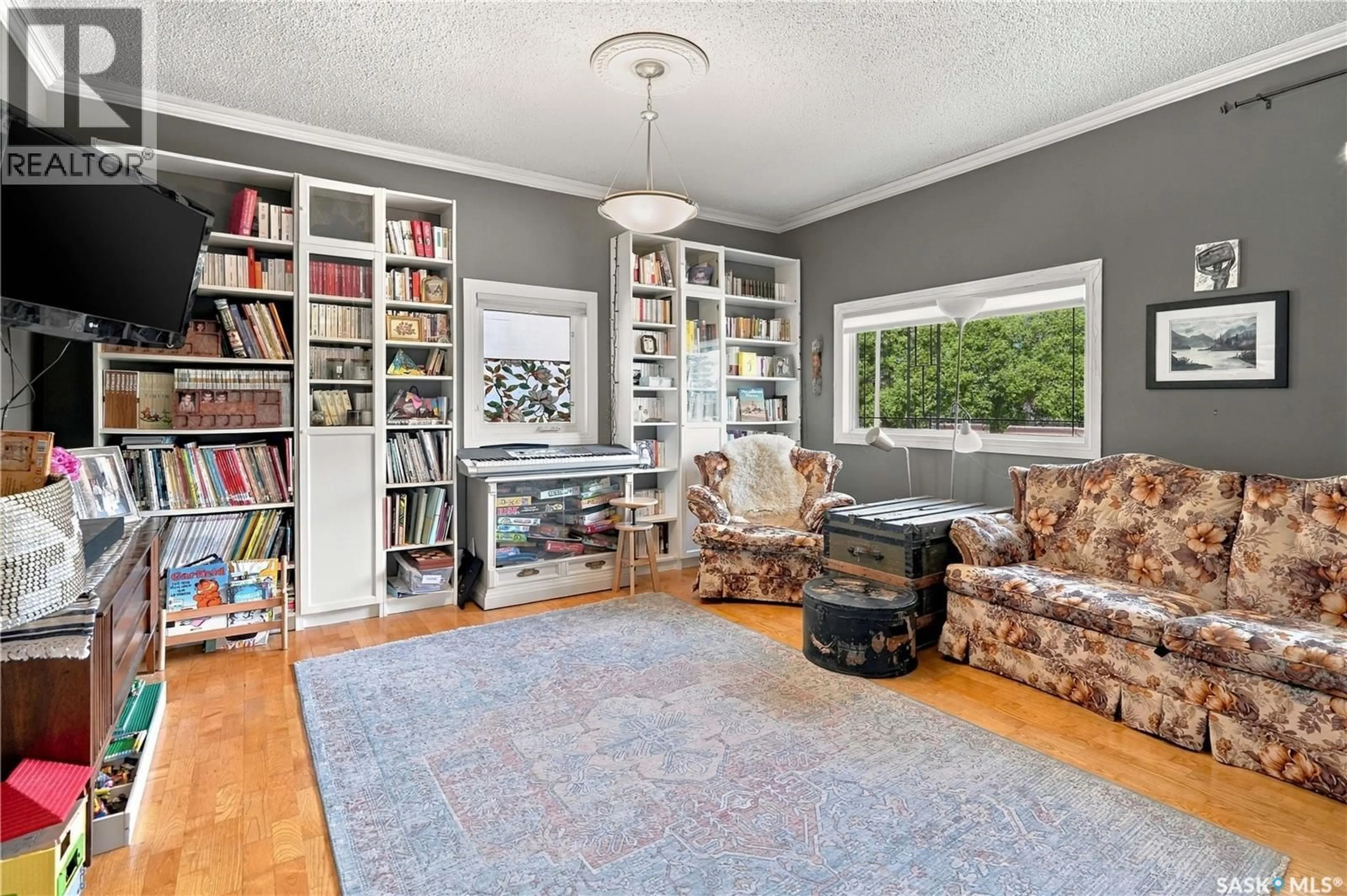 Living room with furniture, unknown for 250 3RD AVENUE, Gravelbourg Saskatchewan S0H1X0