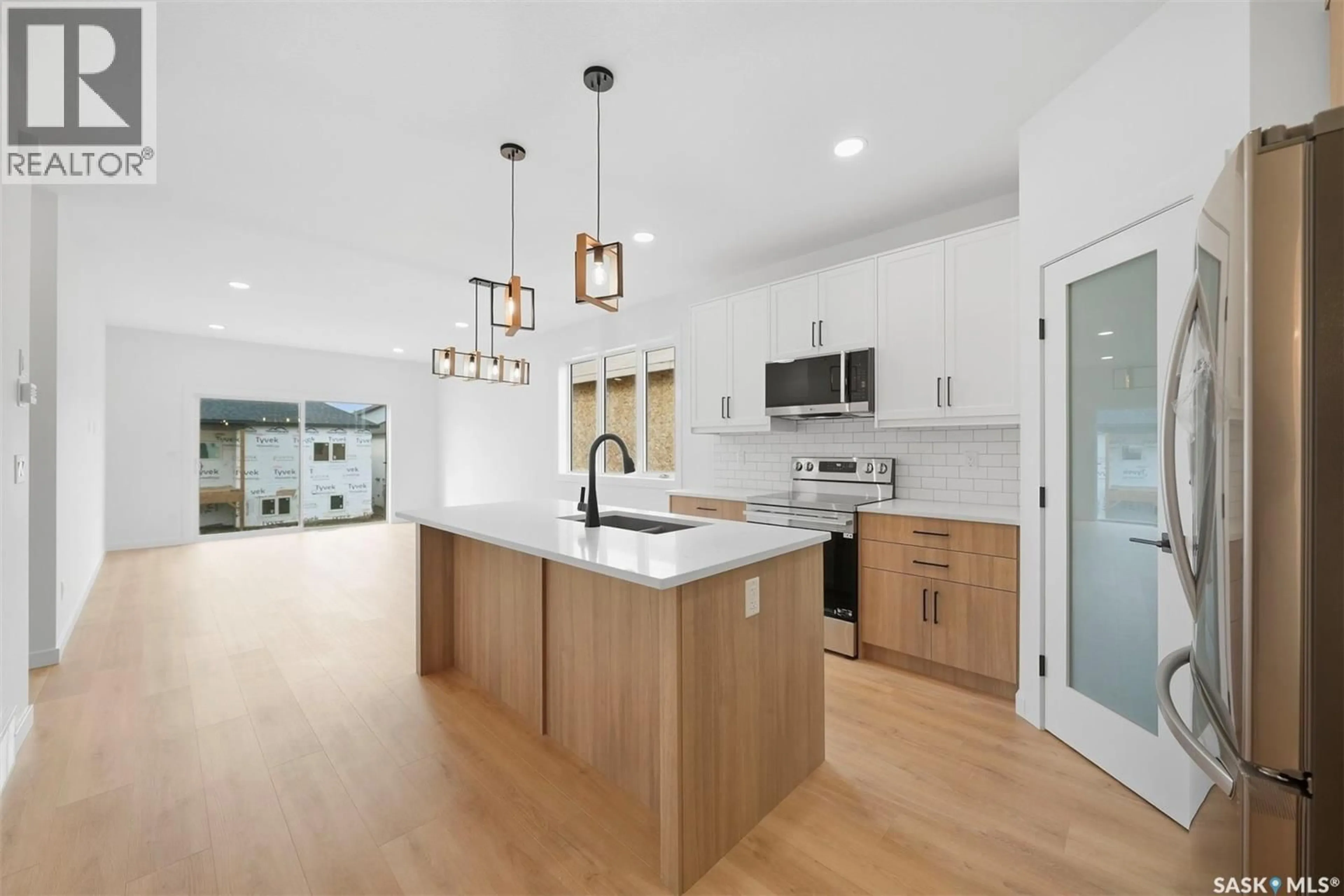 Open concept kitchen, unknown for 856 NIGHTINGALE ROAD, Saskatoon Saskatchewan S7L7R5