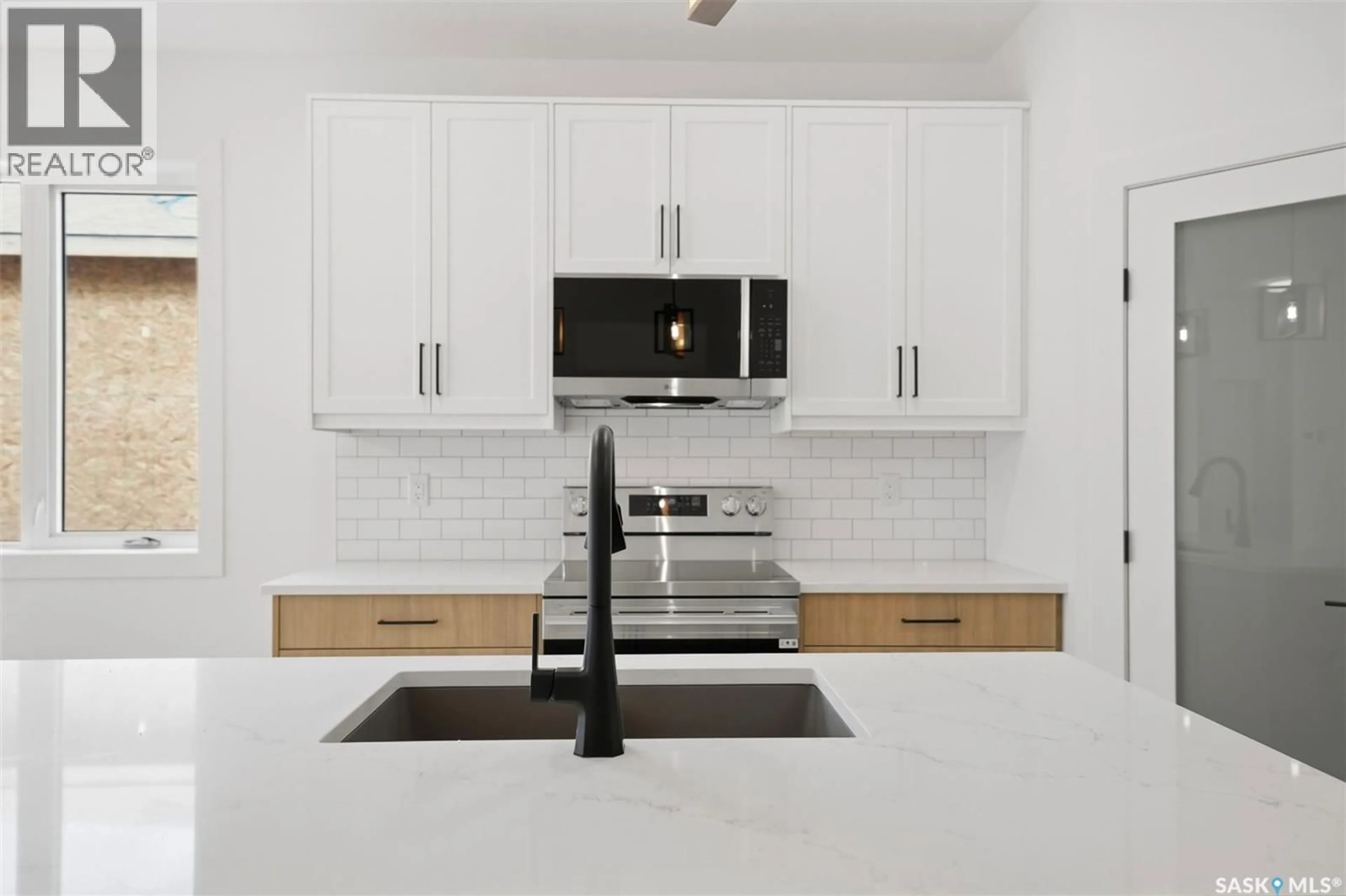 Standard kitchen, unknown for 856 NIGHTINGALE ROAD, Saskatoon Saskatchewan S7L7R5