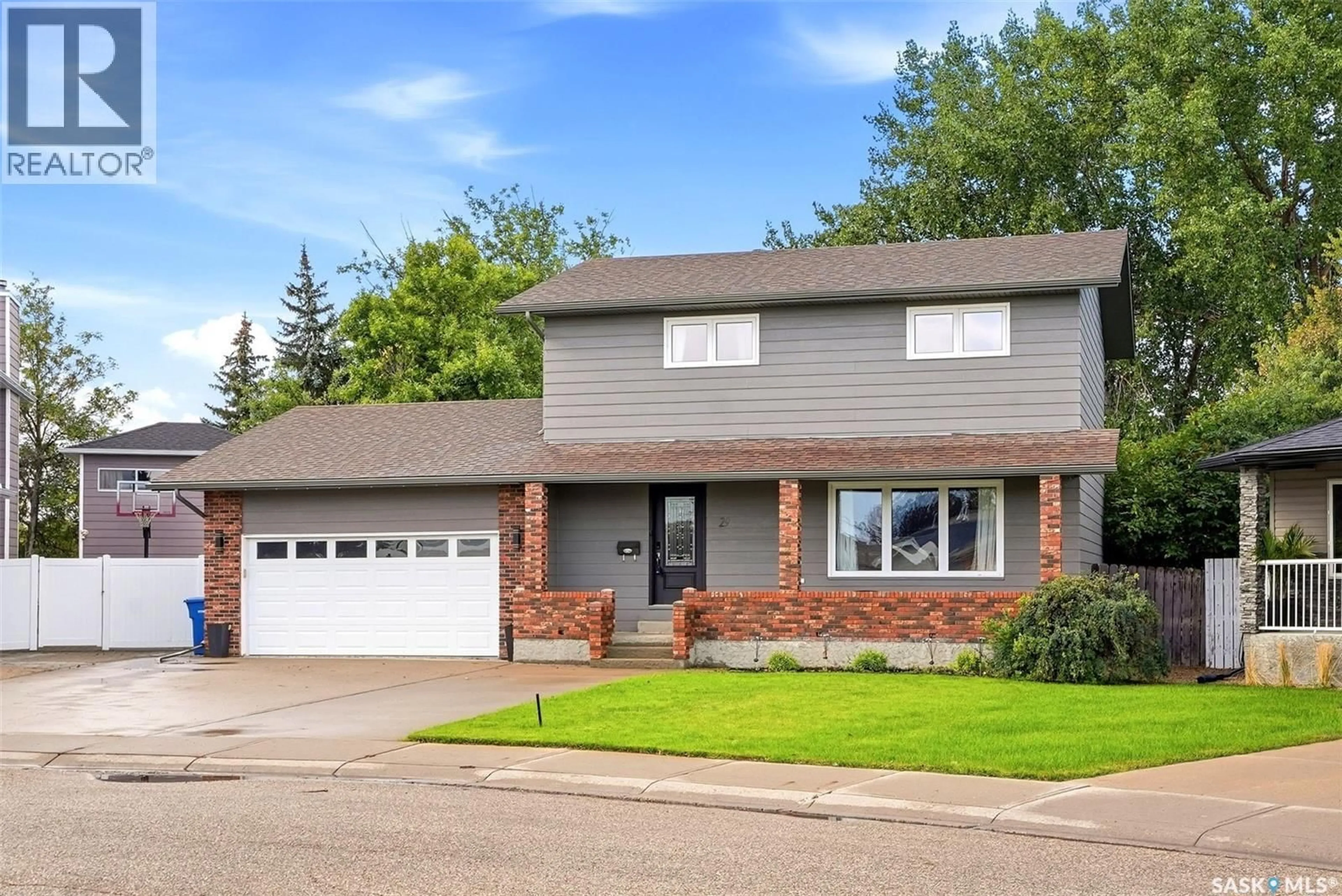 Home with brick exterior material, street for 29 THORN CRESCENT, Moose Jaw Saskatchewan S6J1J3