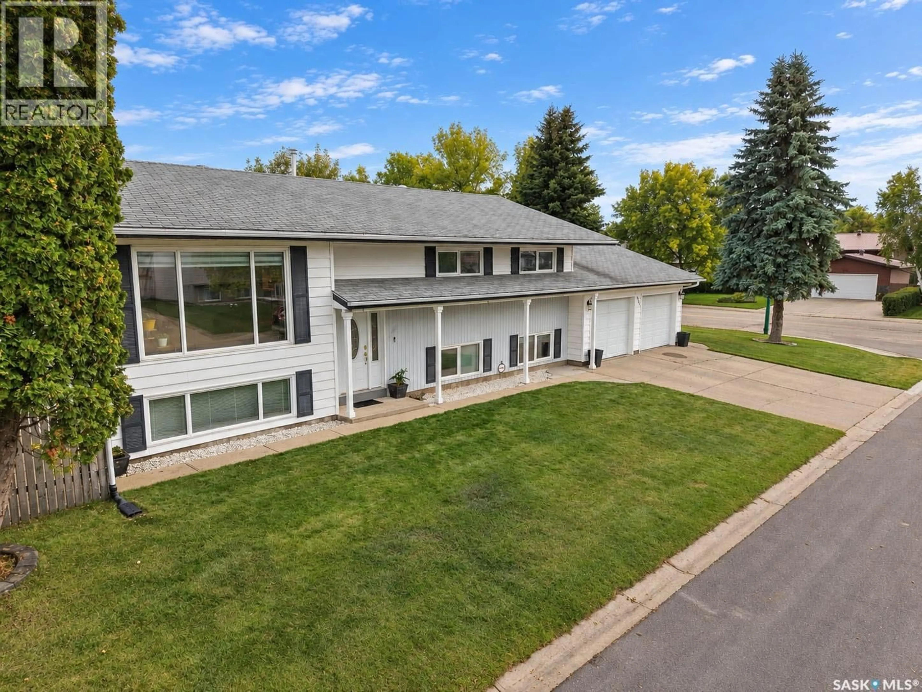 A pic from outside/outdoor area/front of a property/back of a property/a pic from drone, unknown for 3391 DENT CRESCENT, Prince Albert Saskatchewan S6V7H8