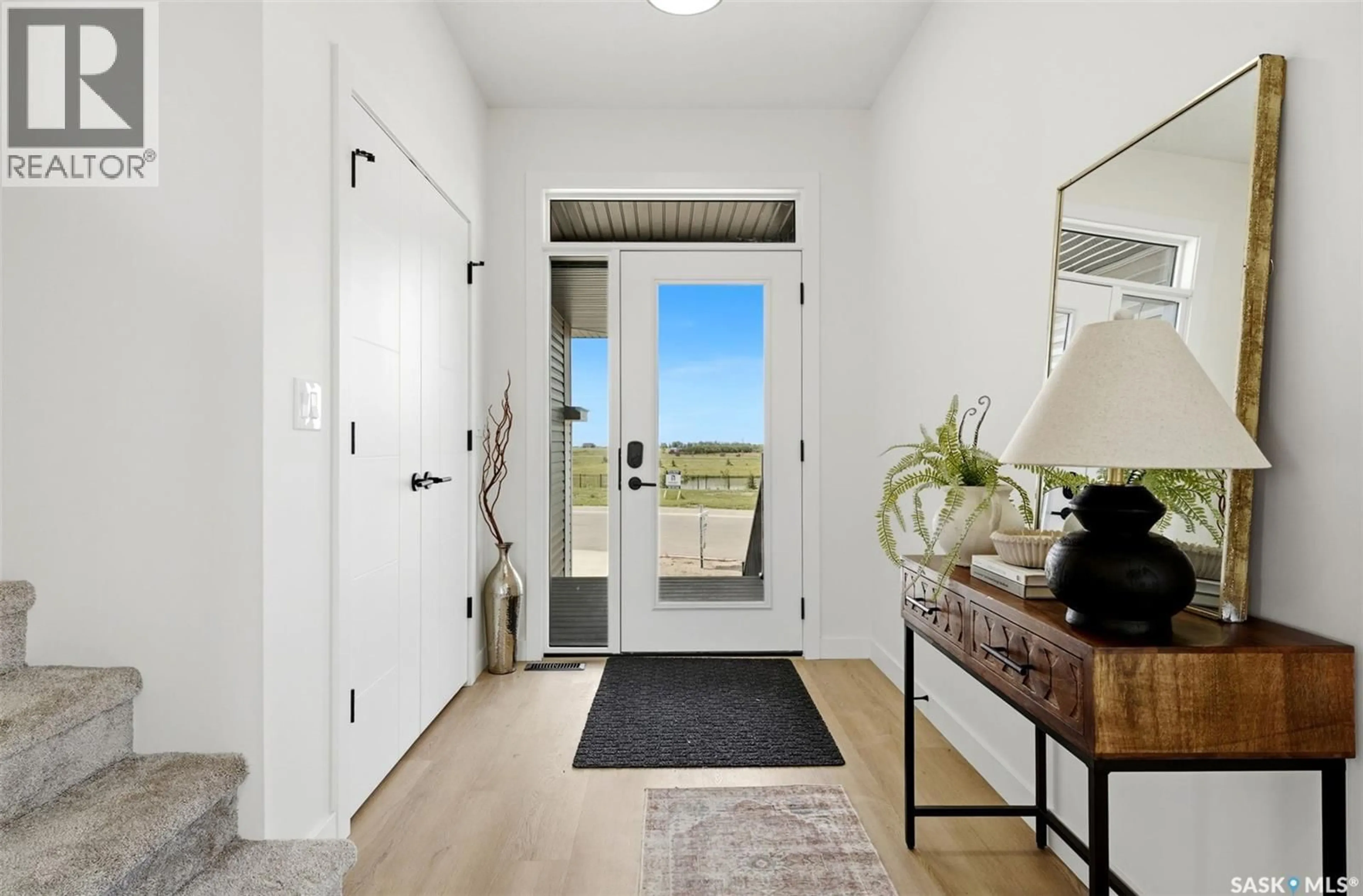 Indoor entryway for 55 COUNTRY ROAD, Lumsden Saskatchewan S0G3C0