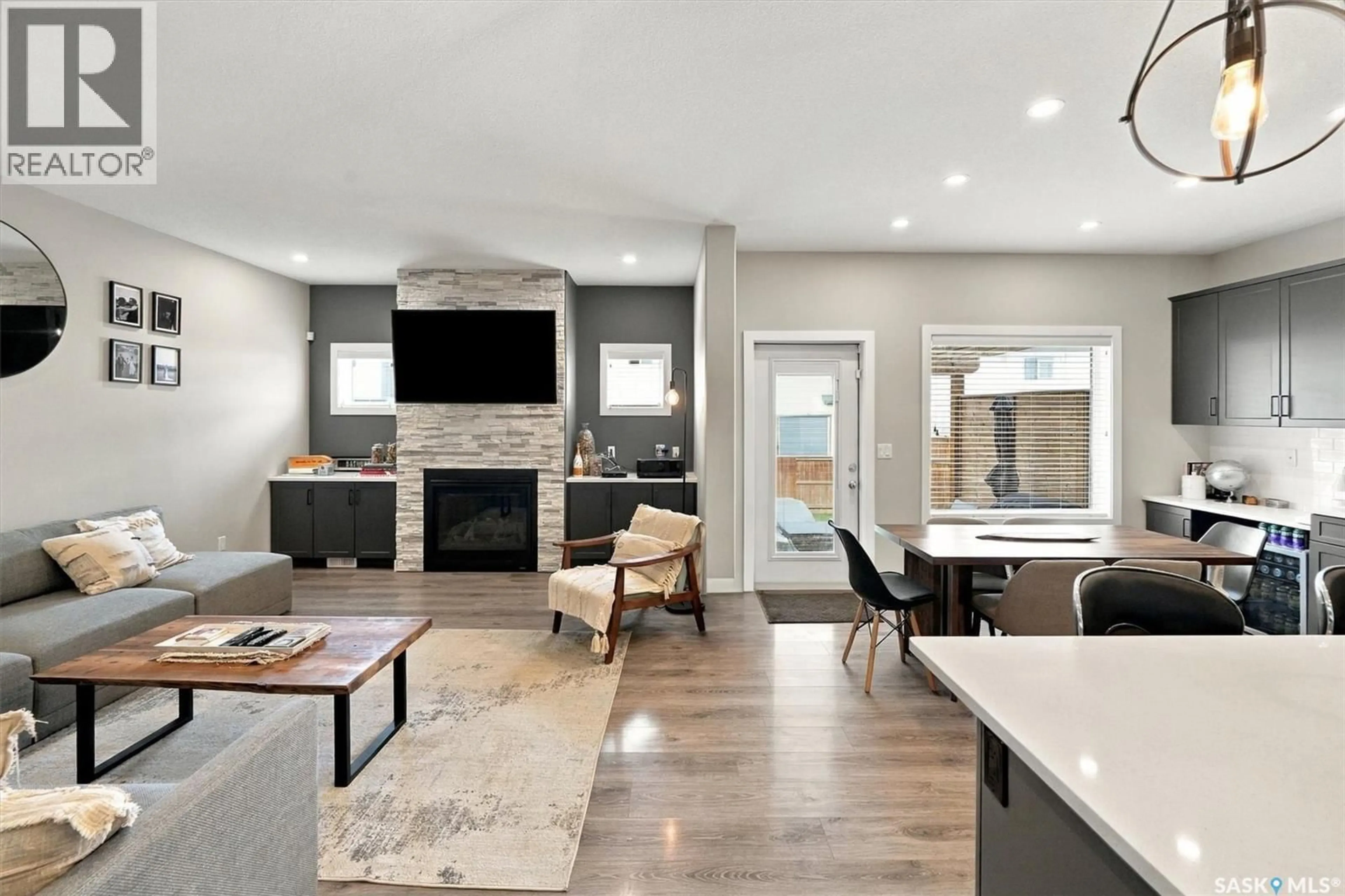 Open concept kitchen, unknown for 311 DAGNONE CRESCENT, Saskatoon Saskatchewan S7V0P7