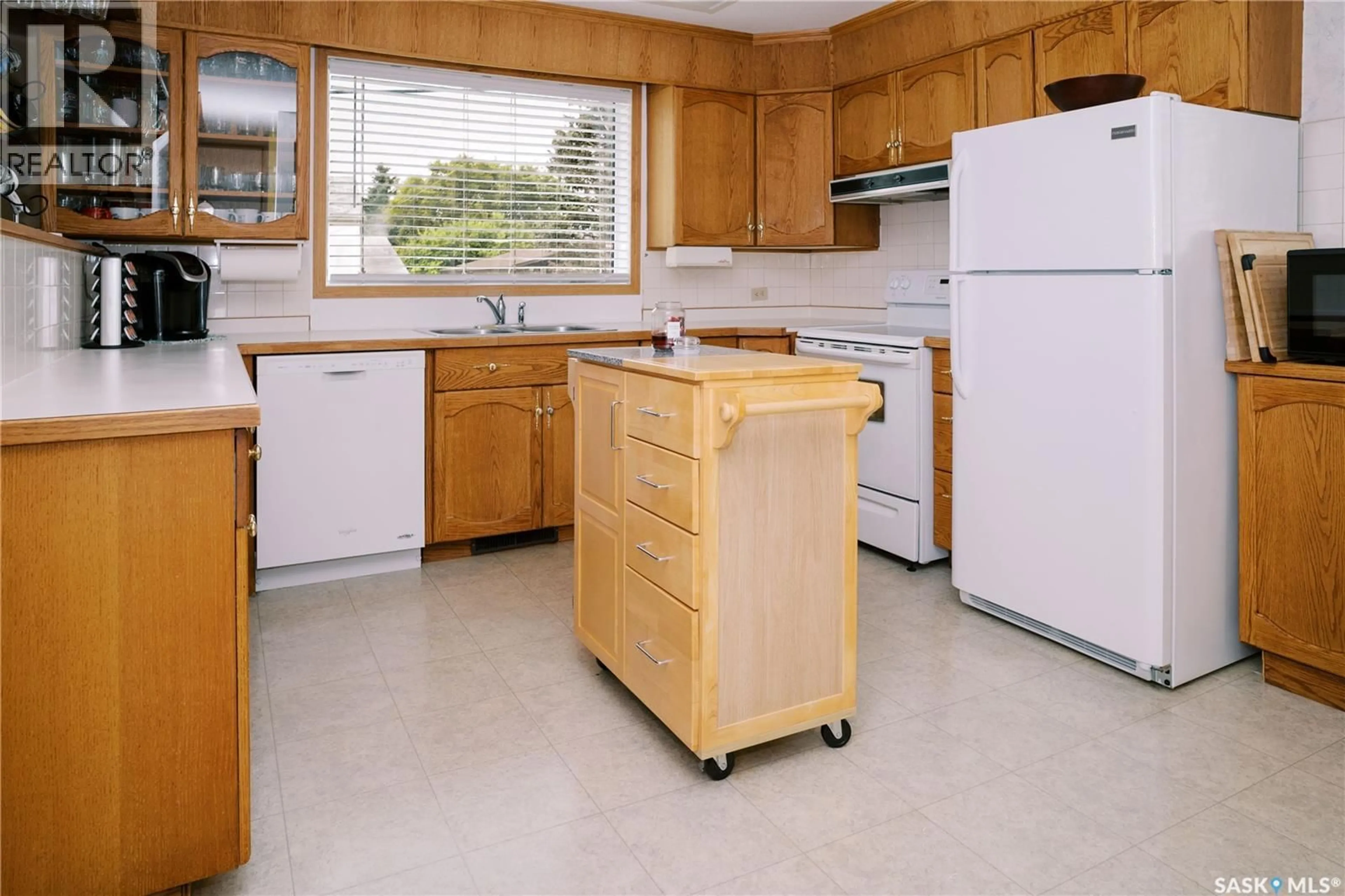 Standard kitchen, unknown for 409 5TH AVENUE, Rosthern Saskatchewan S0K3R0