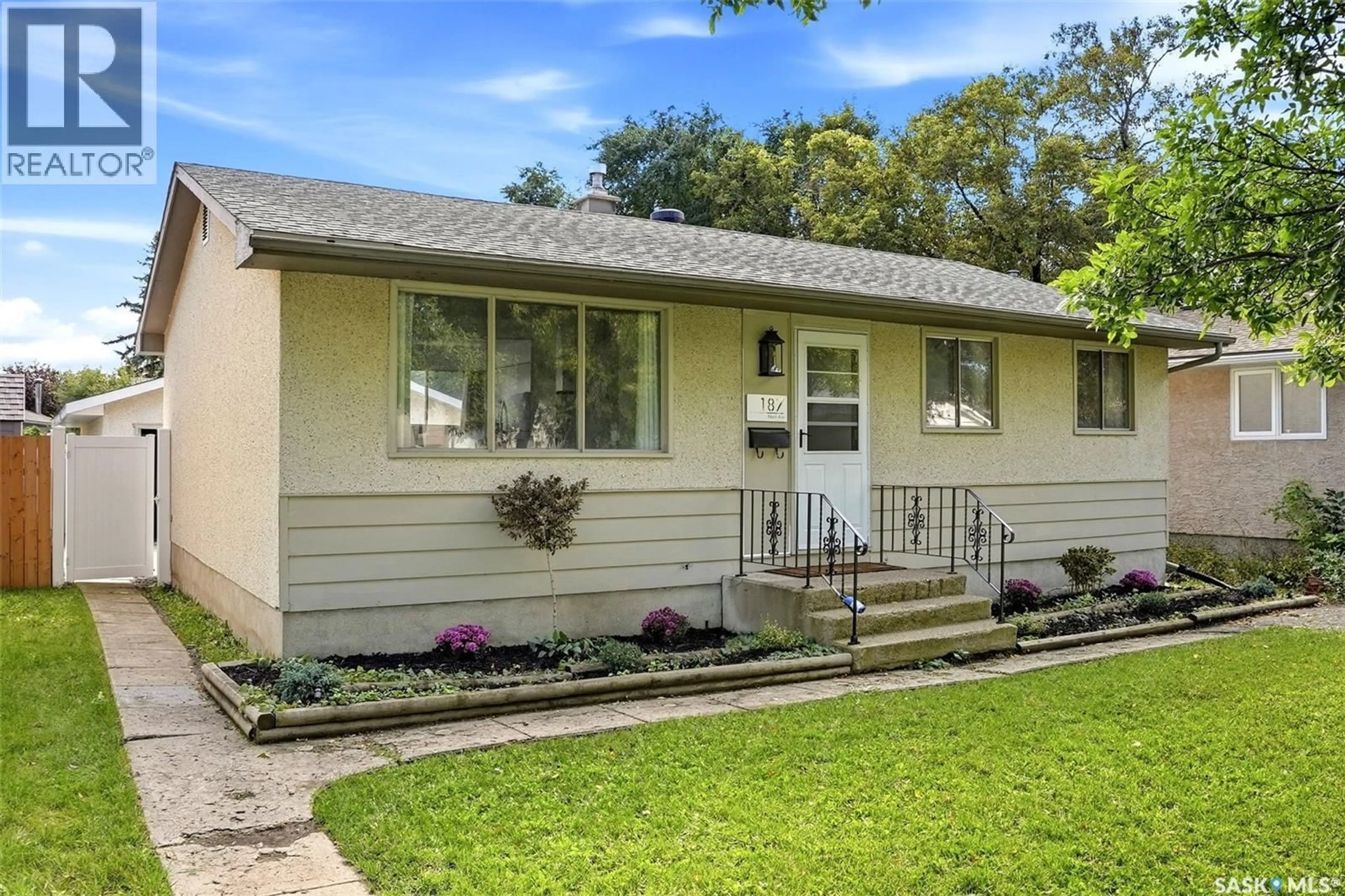 Home with vinyl exterior material, street for 187 READ AVENUE, Regina Saskatchewan S4T6R3