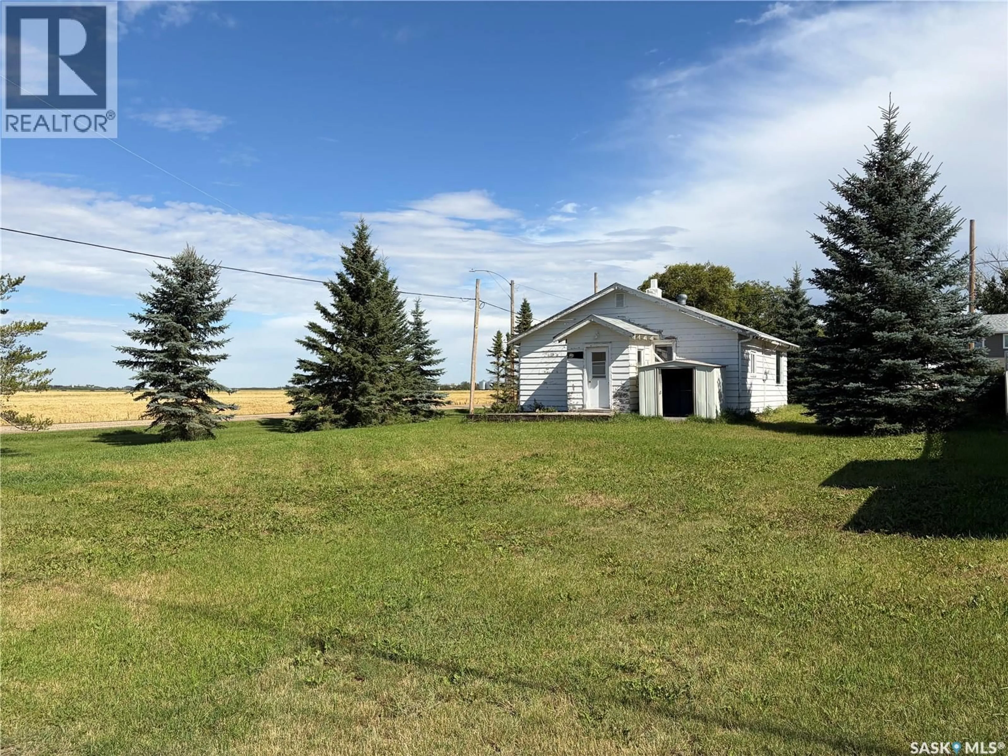 A pic from outside/outdoor area/front of a property/back of a property/a pic from drone, building for 110 7TH AVENUE, Aberdeen Saskatchewan S0K0A0